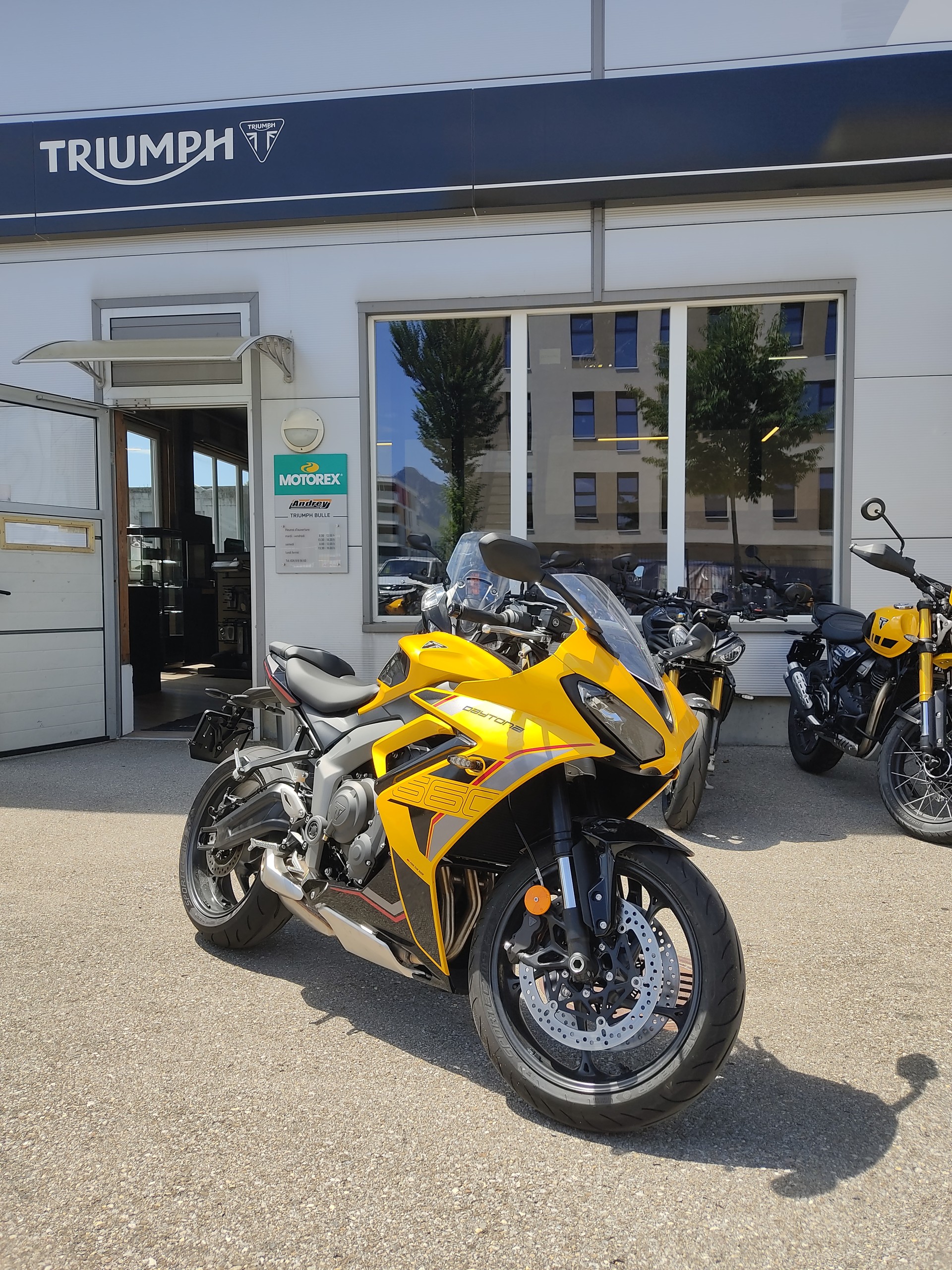 TRIUMPH Daytona 660-image-0