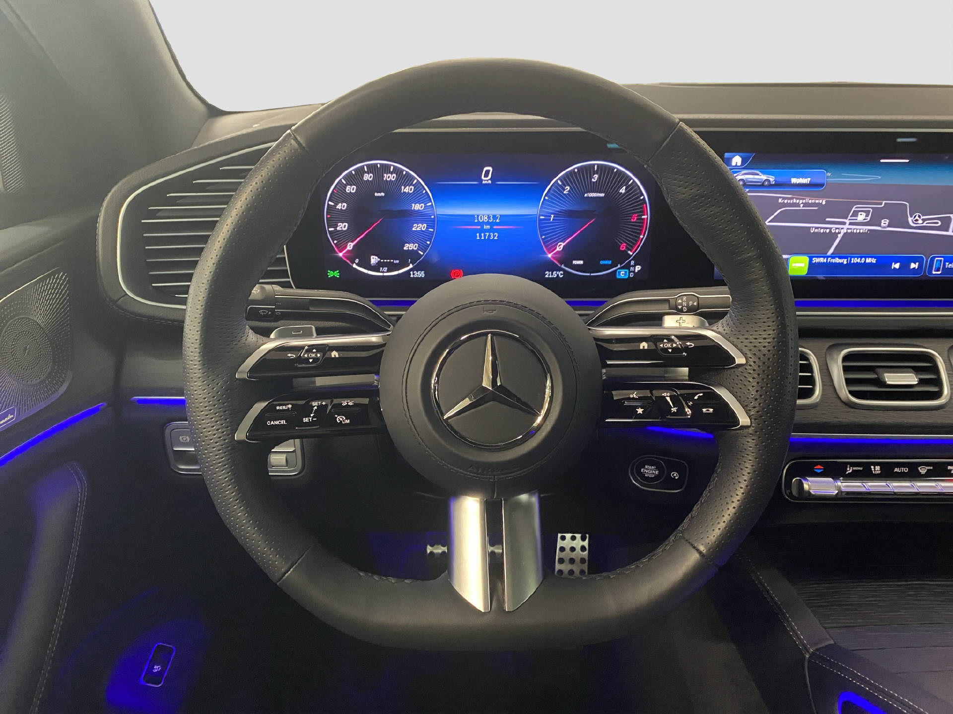 MERCEDES-BENZ GLE 450 d Coupé AMG Line-image-8