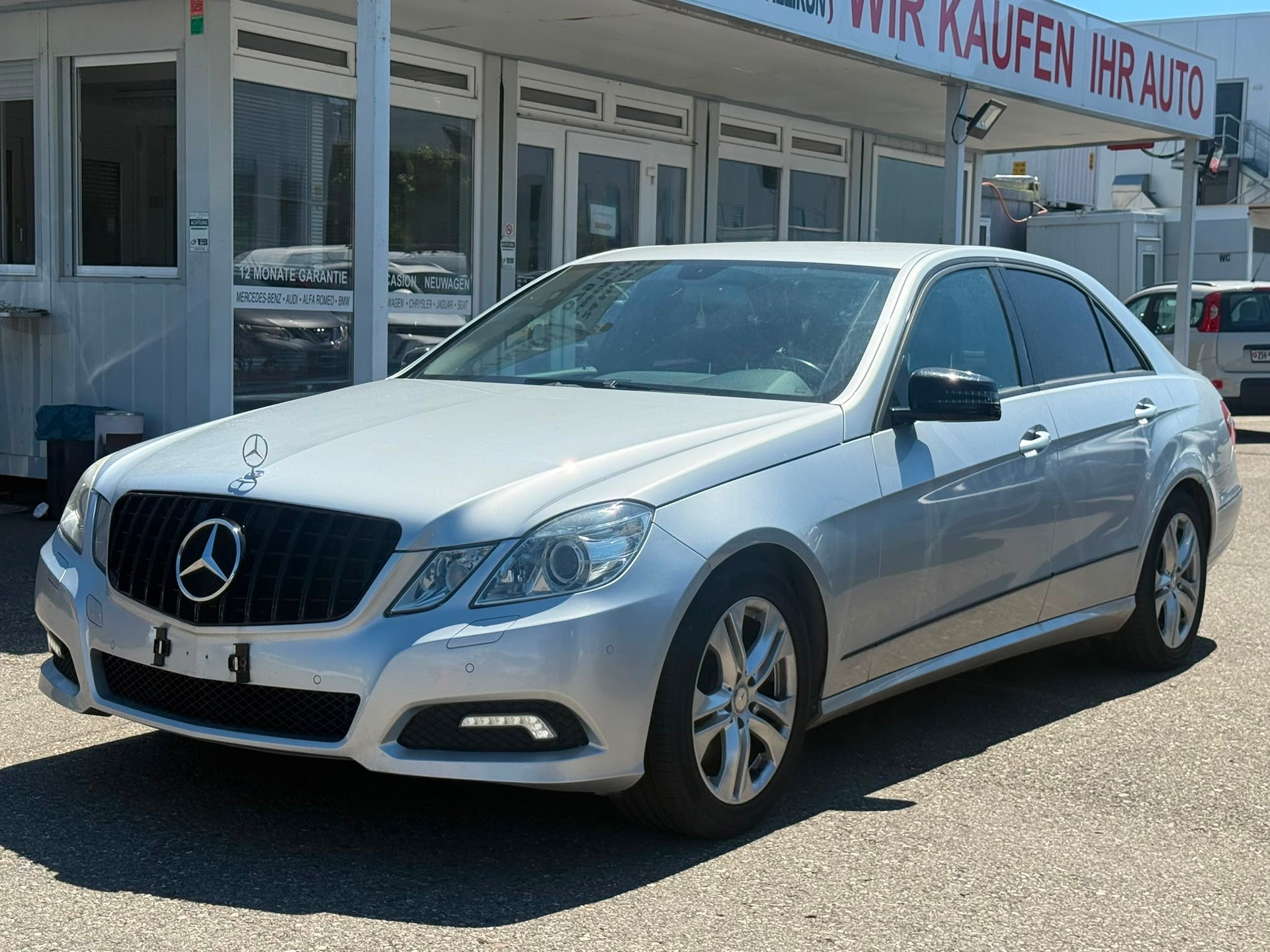 MERCEDES-BENZ E 350 Avantgarde 4Matic 7G-Tronic