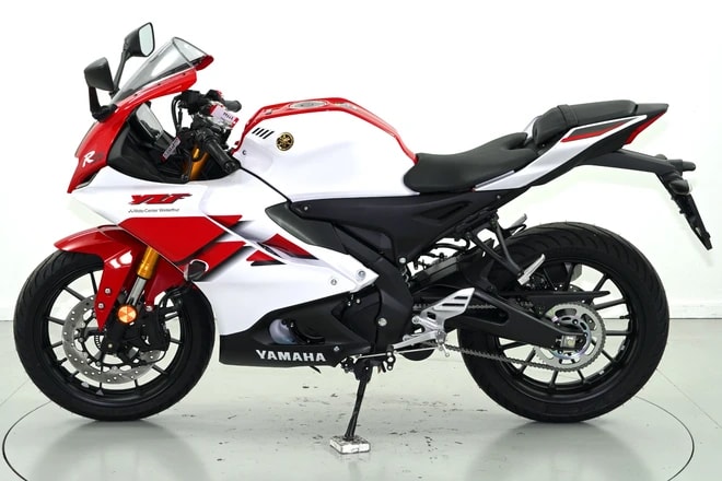 YAMAHA YZF-R125 ABS 70th Anniv.-image-4