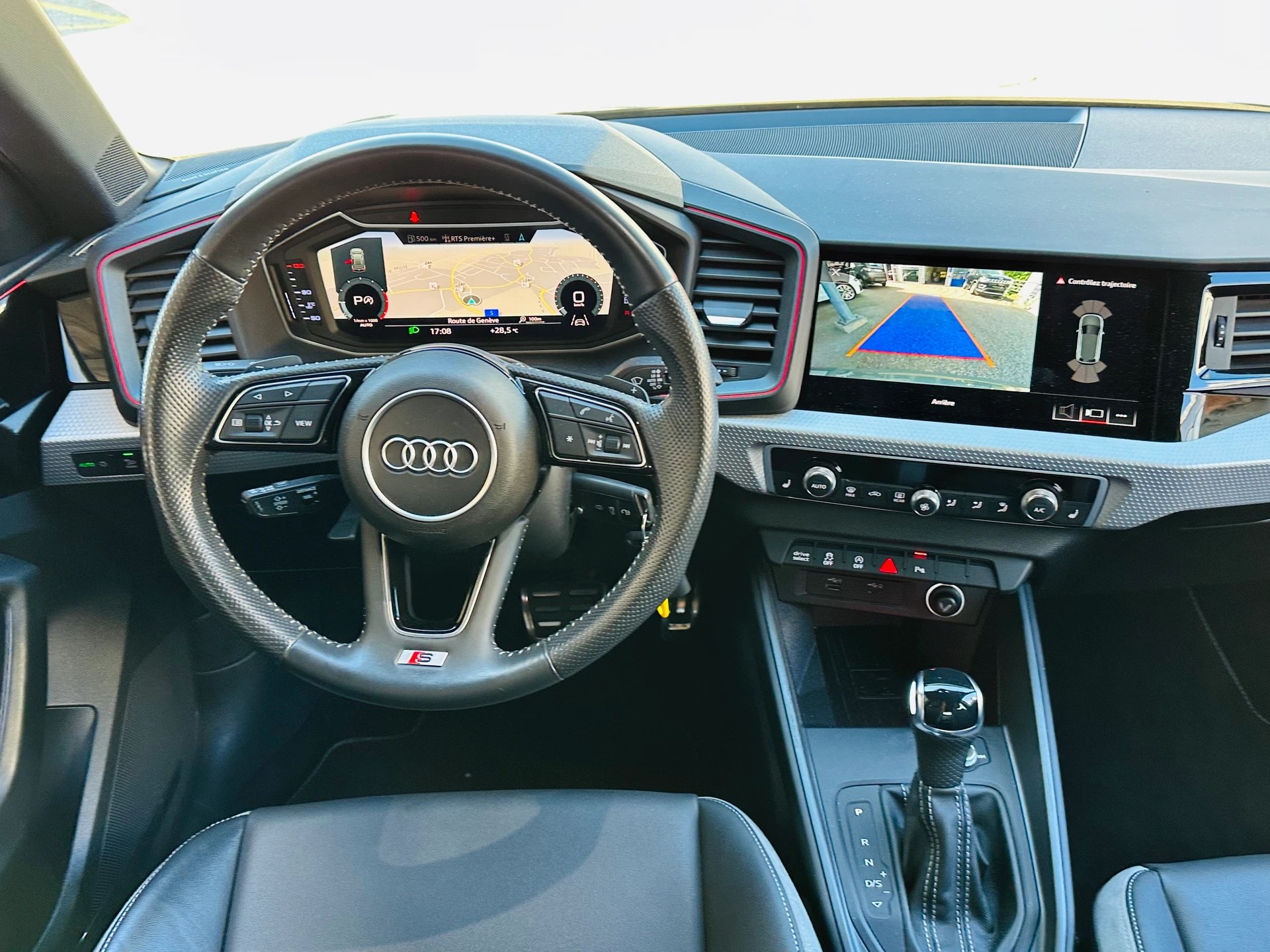 AUDI A1 Sportback 30 TFSI S Line Attraction S-tronic-image-16