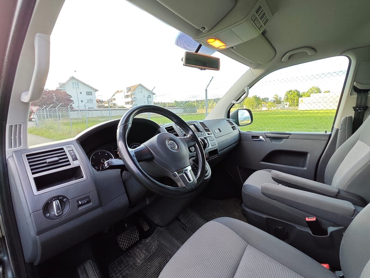 VW T5 Caravelle Comfortline 2.0 TDI CR 4Motion DSG-image-13
