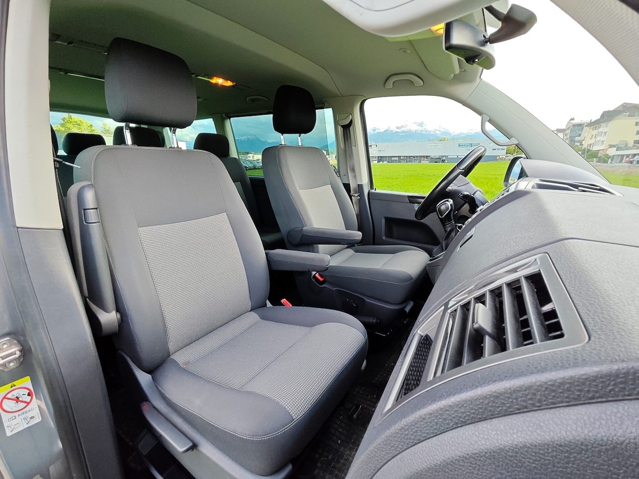 VW T5 Caravelle Comfortline 2.0 TDI CR 4Motion DSG-image-24