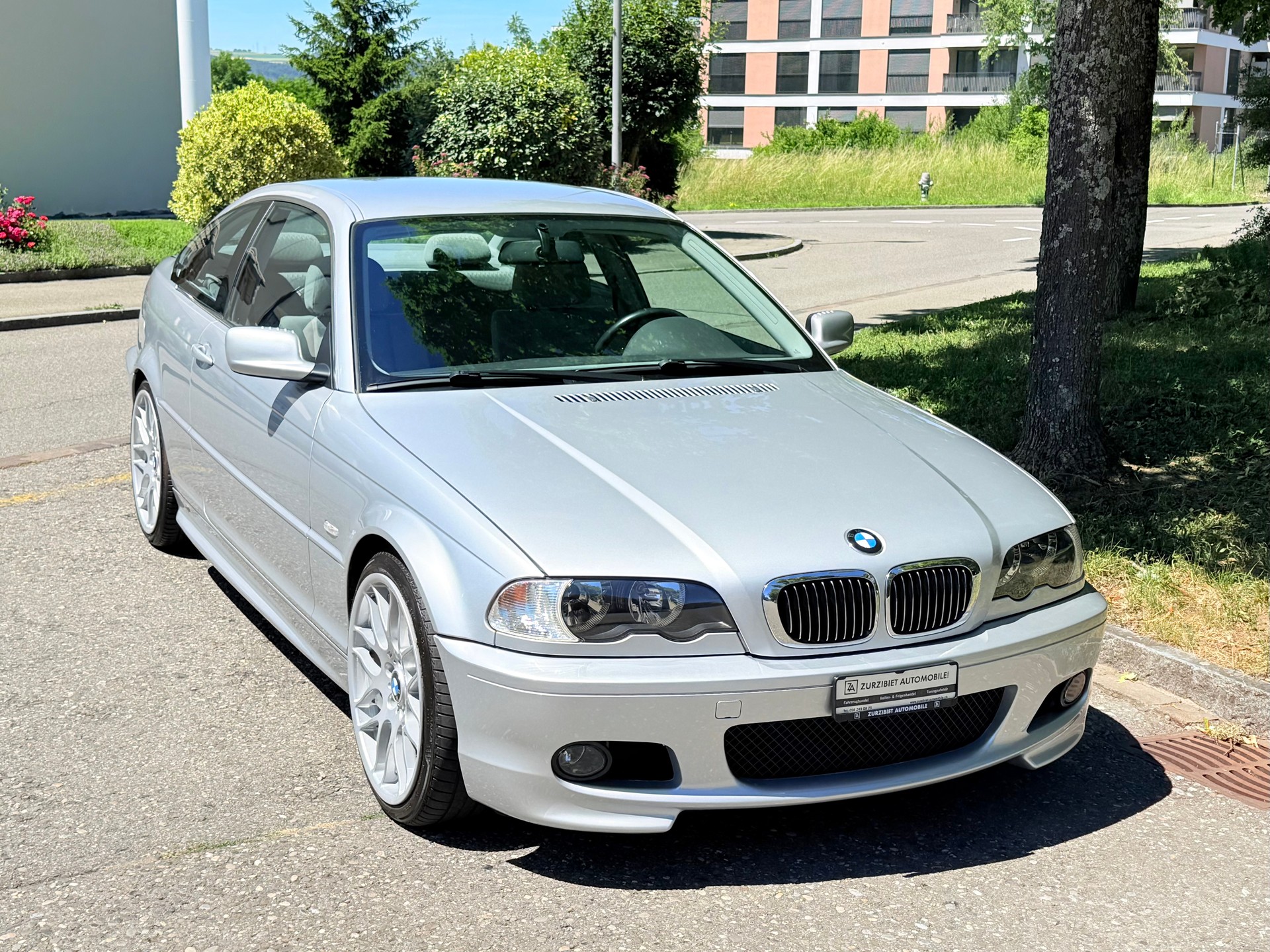 BMW 323Ci Coupé-image-2