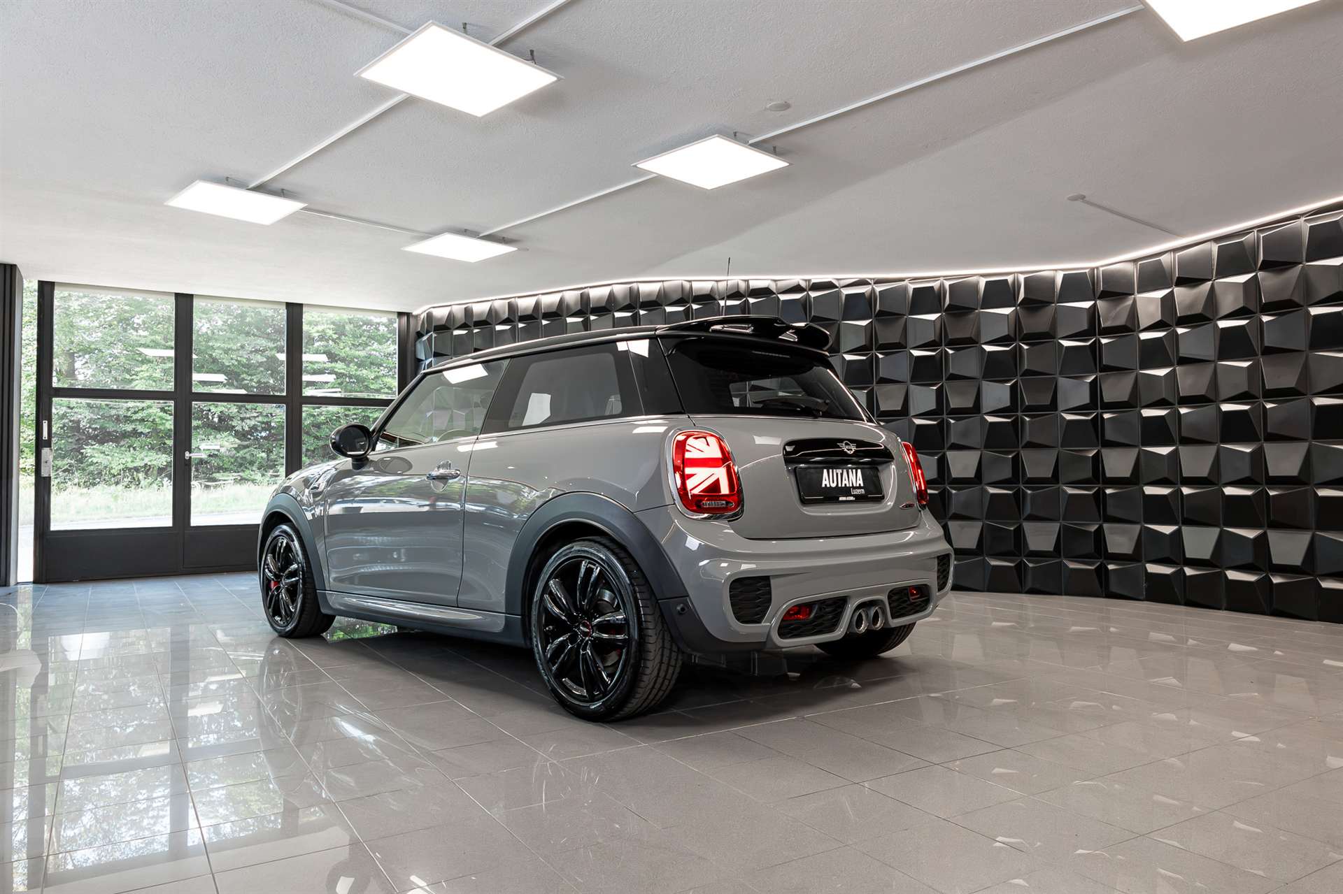 MINI Cooper John Cooper Works-showroom-element-2
