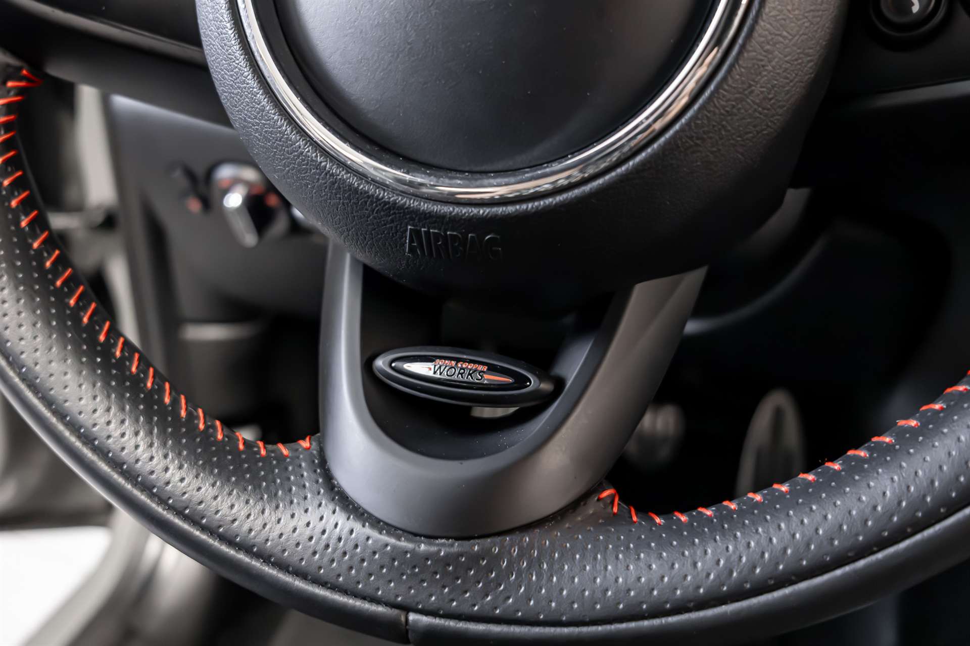 MINI Cooper John Cooper Works-image-9