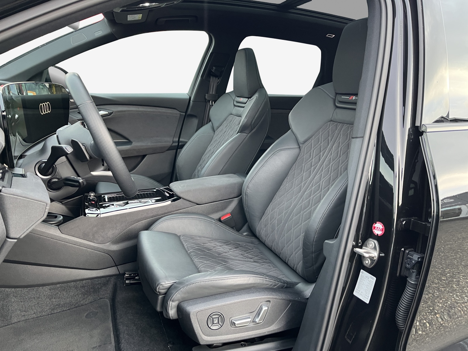 AUDI Q6 e-tron quattro-image-7