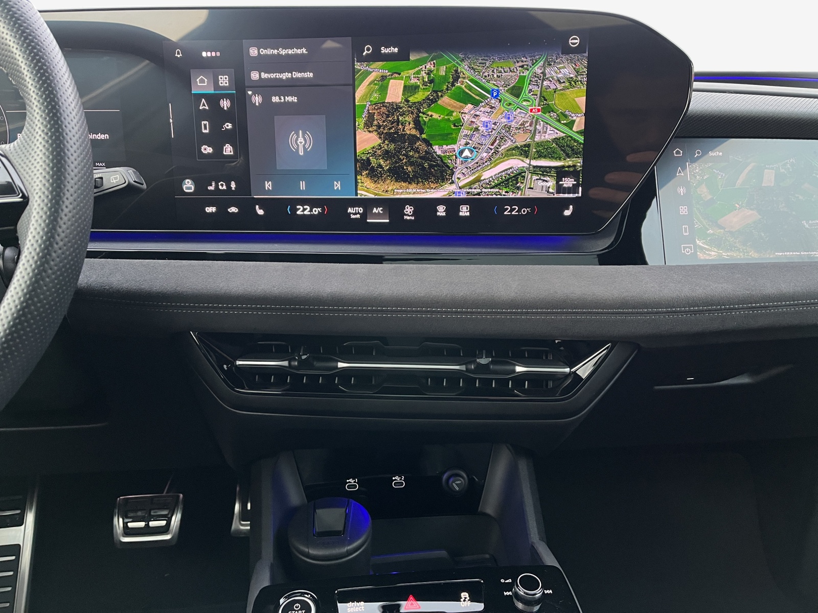AUDI Q6 e-tron quattro-image-10