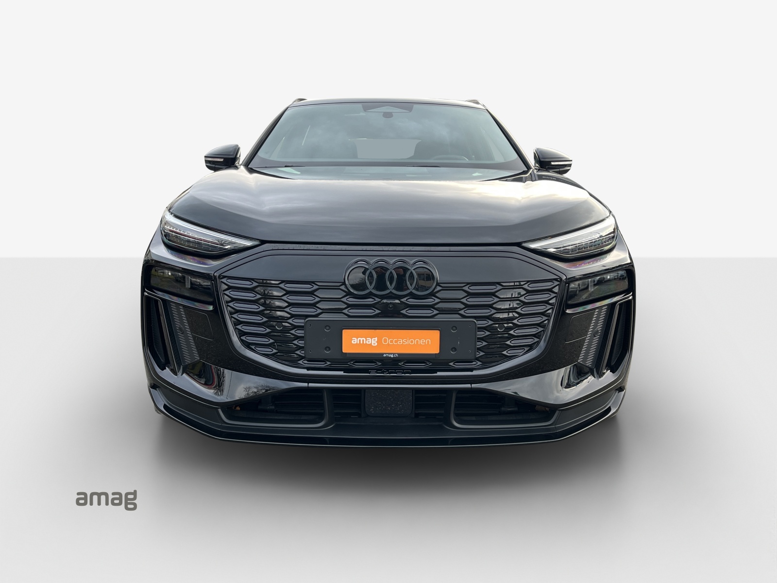 AUDI Q6 e-tron quattro-image-6