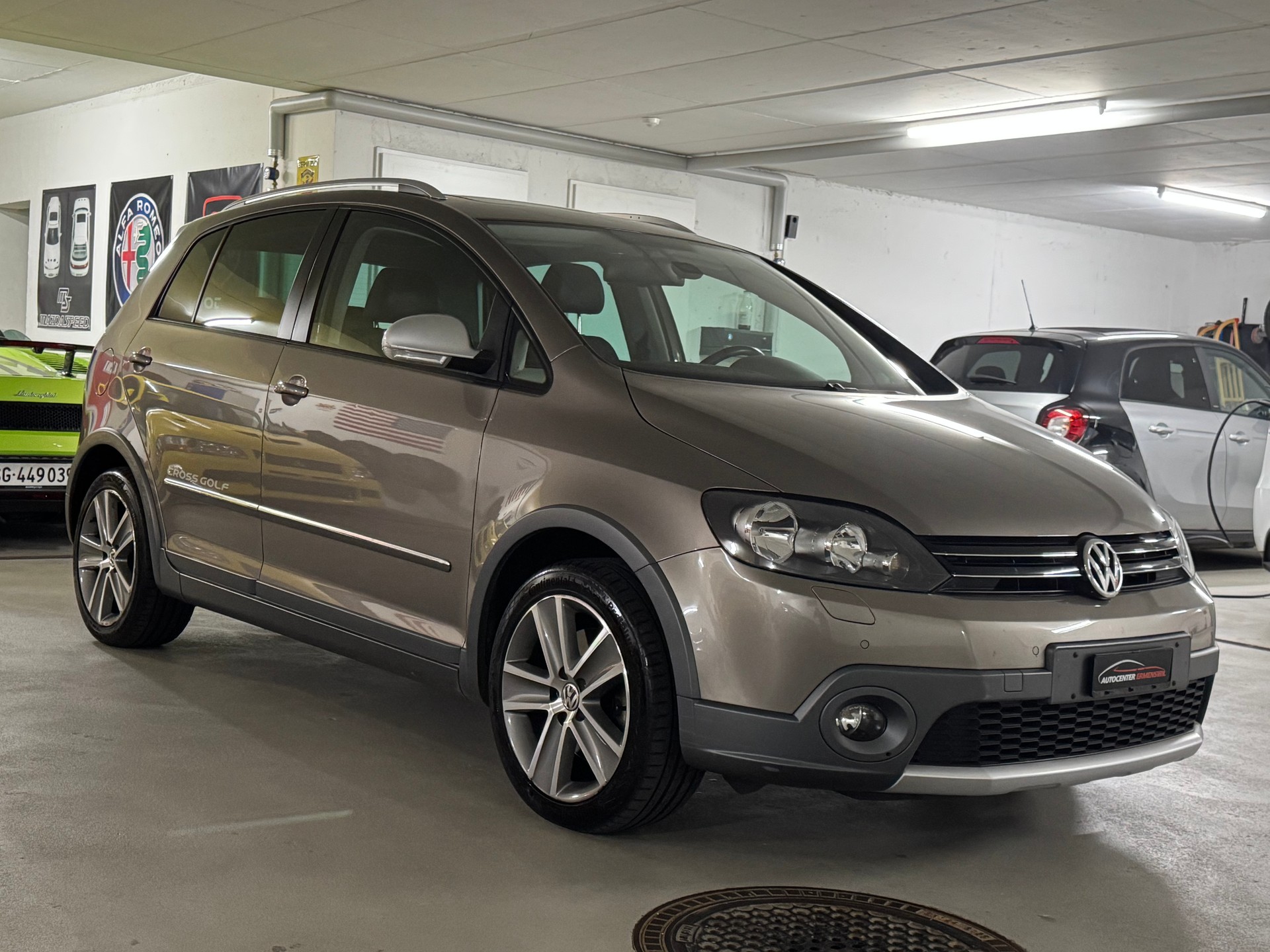 VW Golf Plus Cross 1.4 TSI Highline 1-Hand-image-2