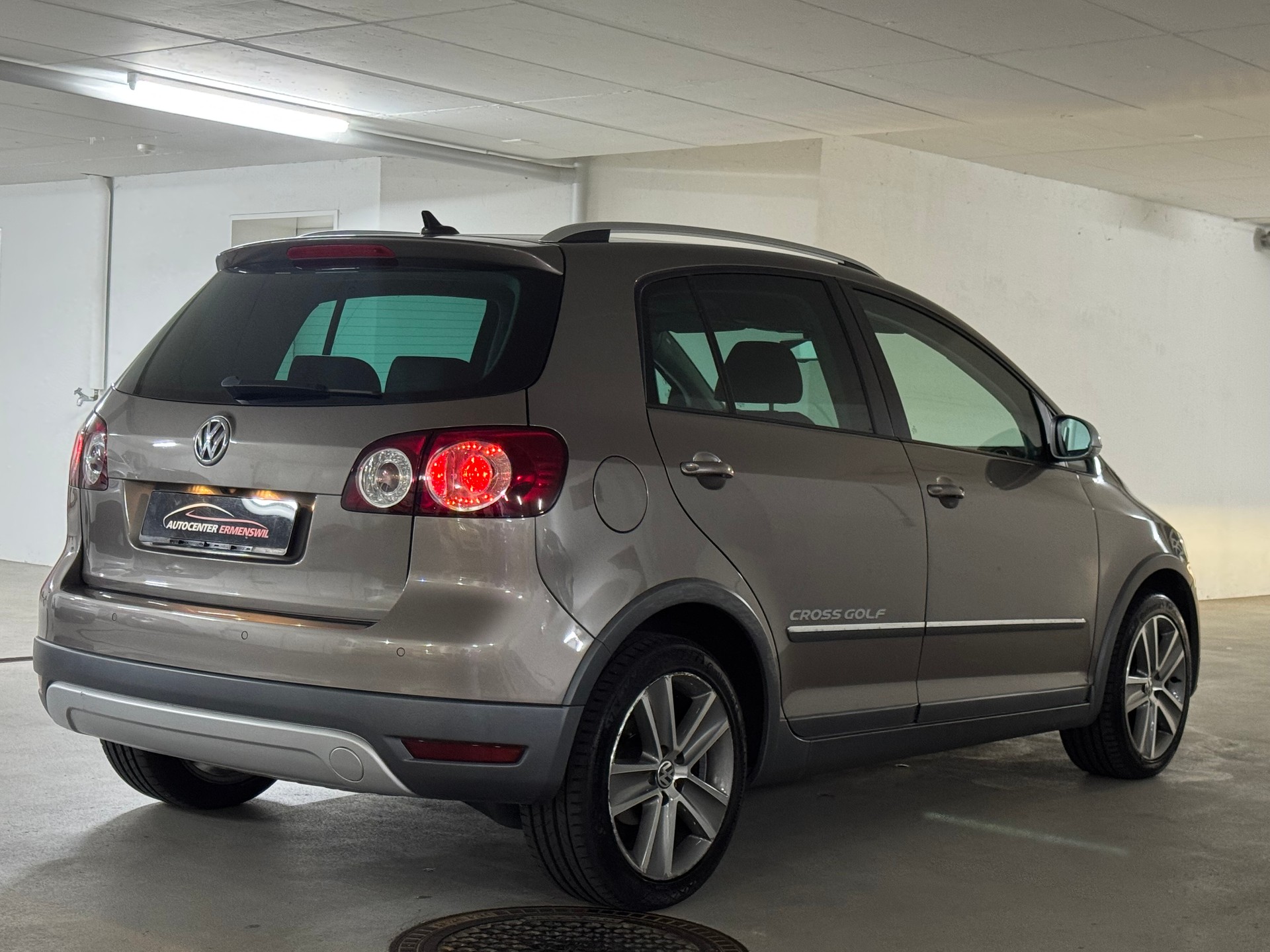 VW Golf Plus Cross 1.4 TSI Highline 1-Hand-image-6