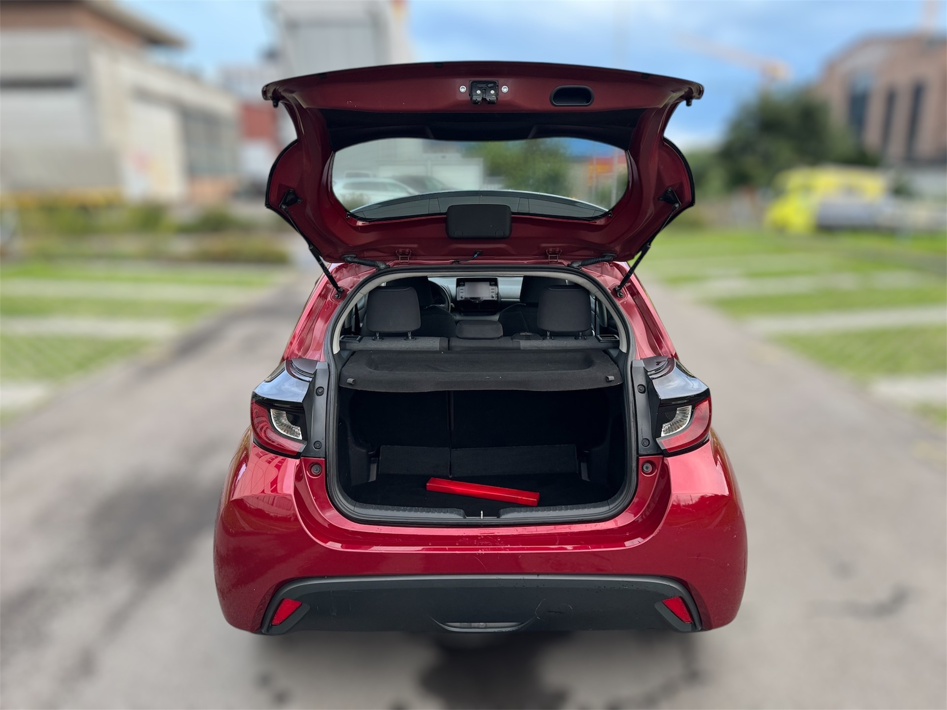 TOYOTA Yaris 1.5 Active e-CVT-image-5