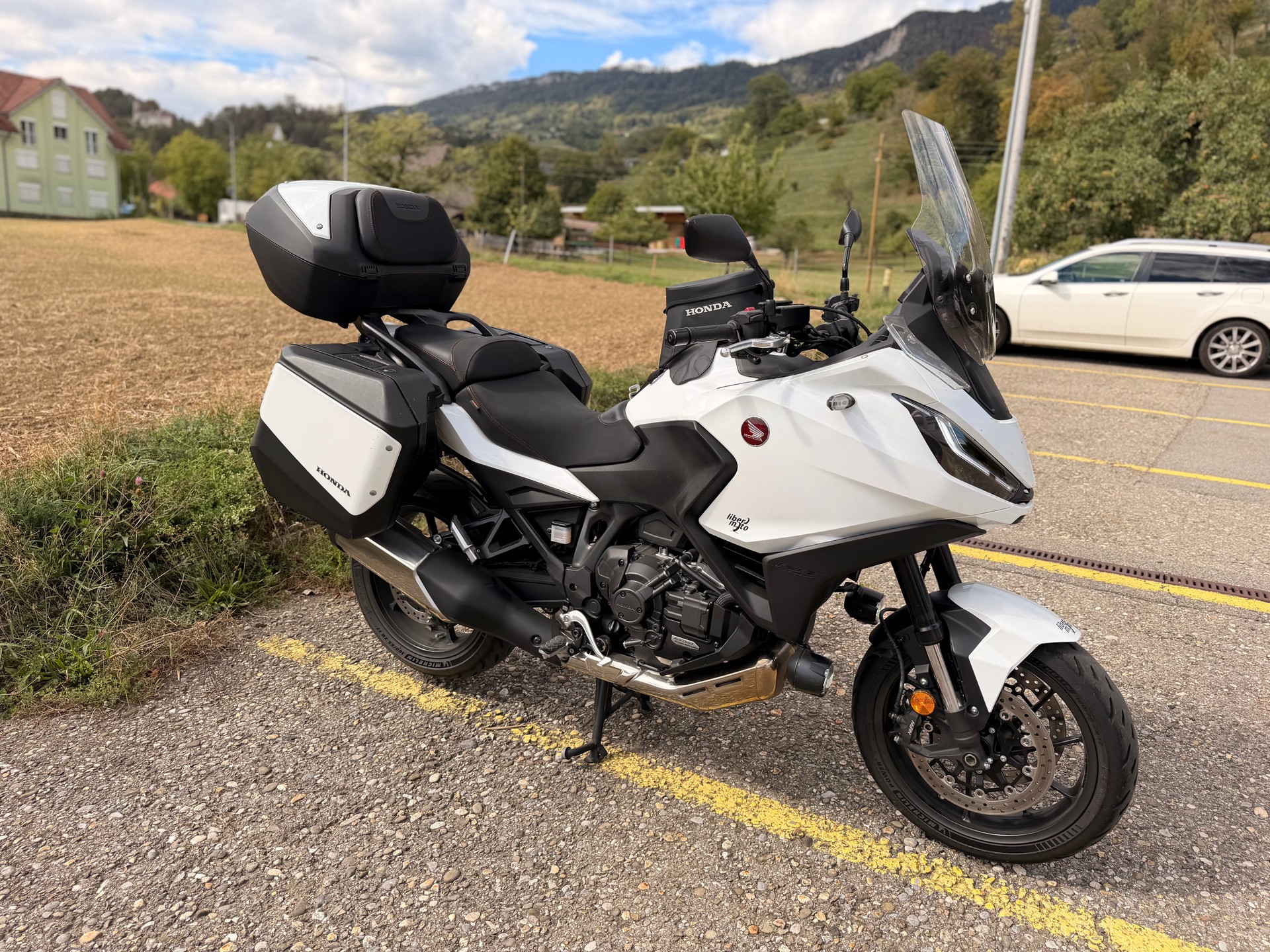 HONDA NT 1100 DCT-image-1