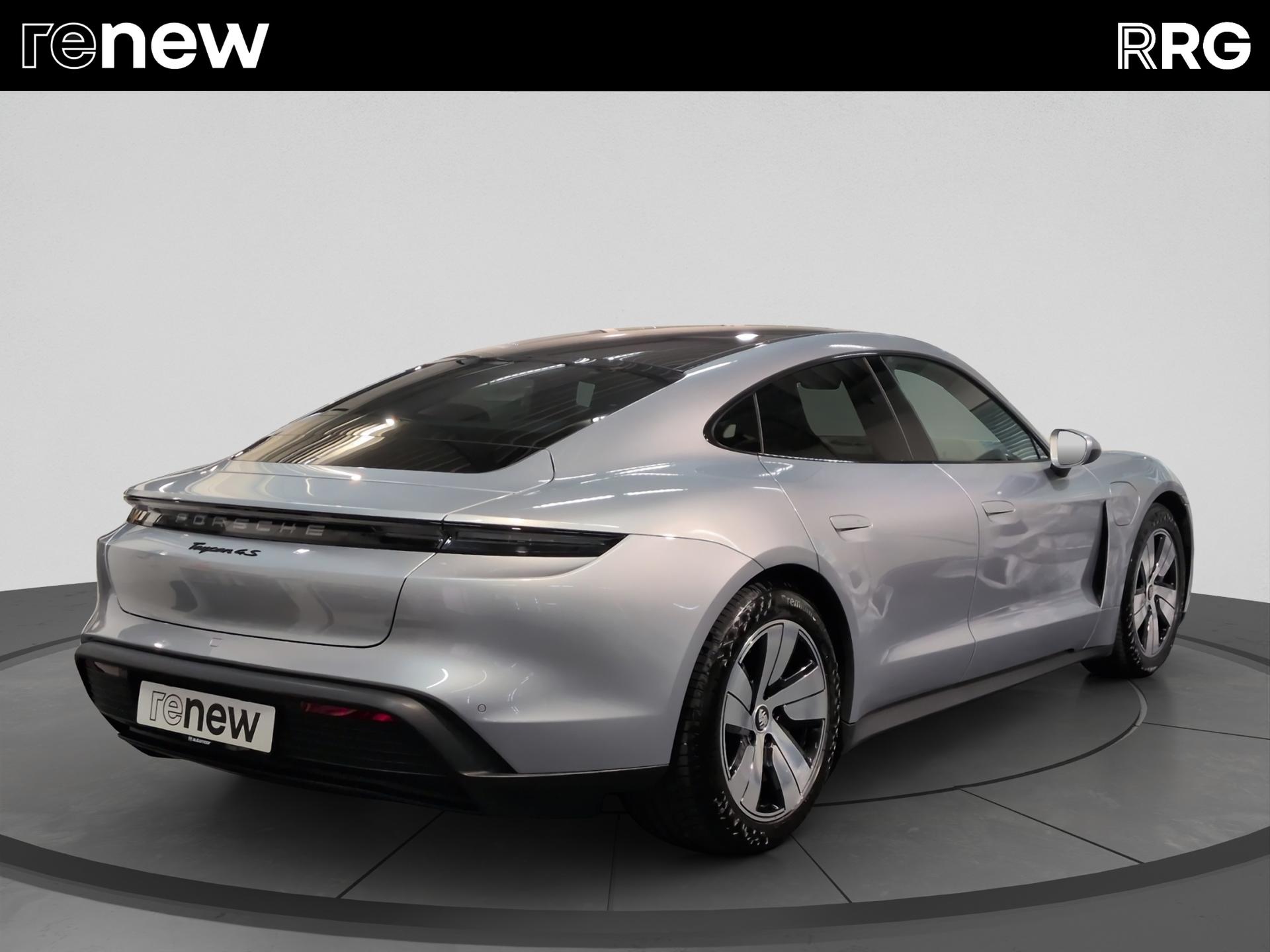 PORSCHE Taycan 4S-showroom-element-2