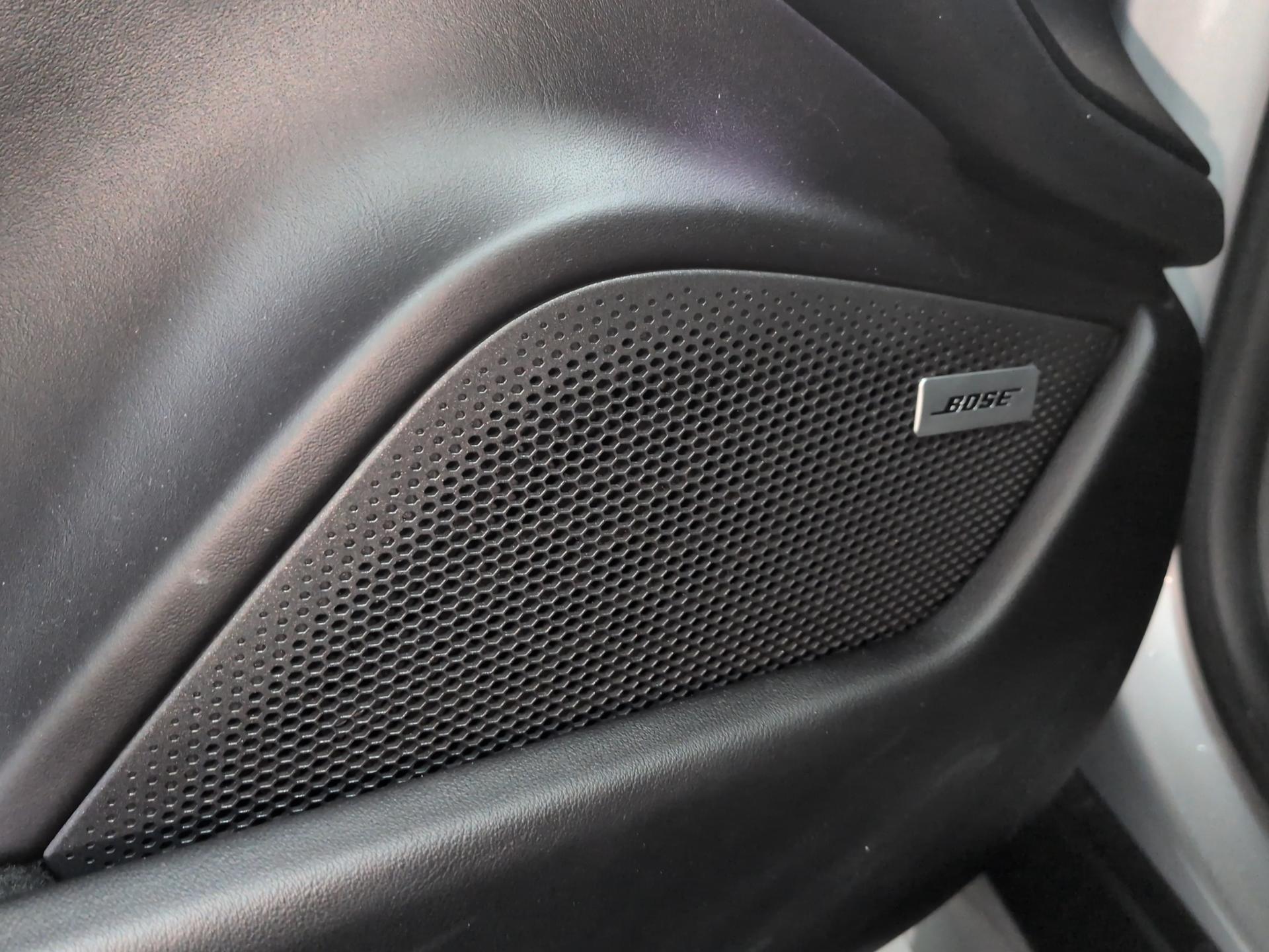 PORSCHE Taycan 4S-image-18