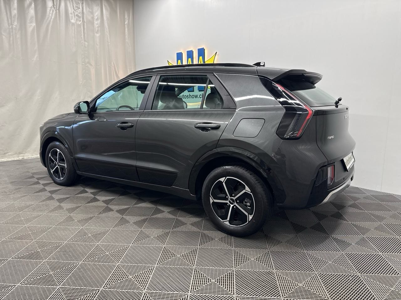 KIA Niro 1.6GDi Hybrid DCT-showroom-element-1