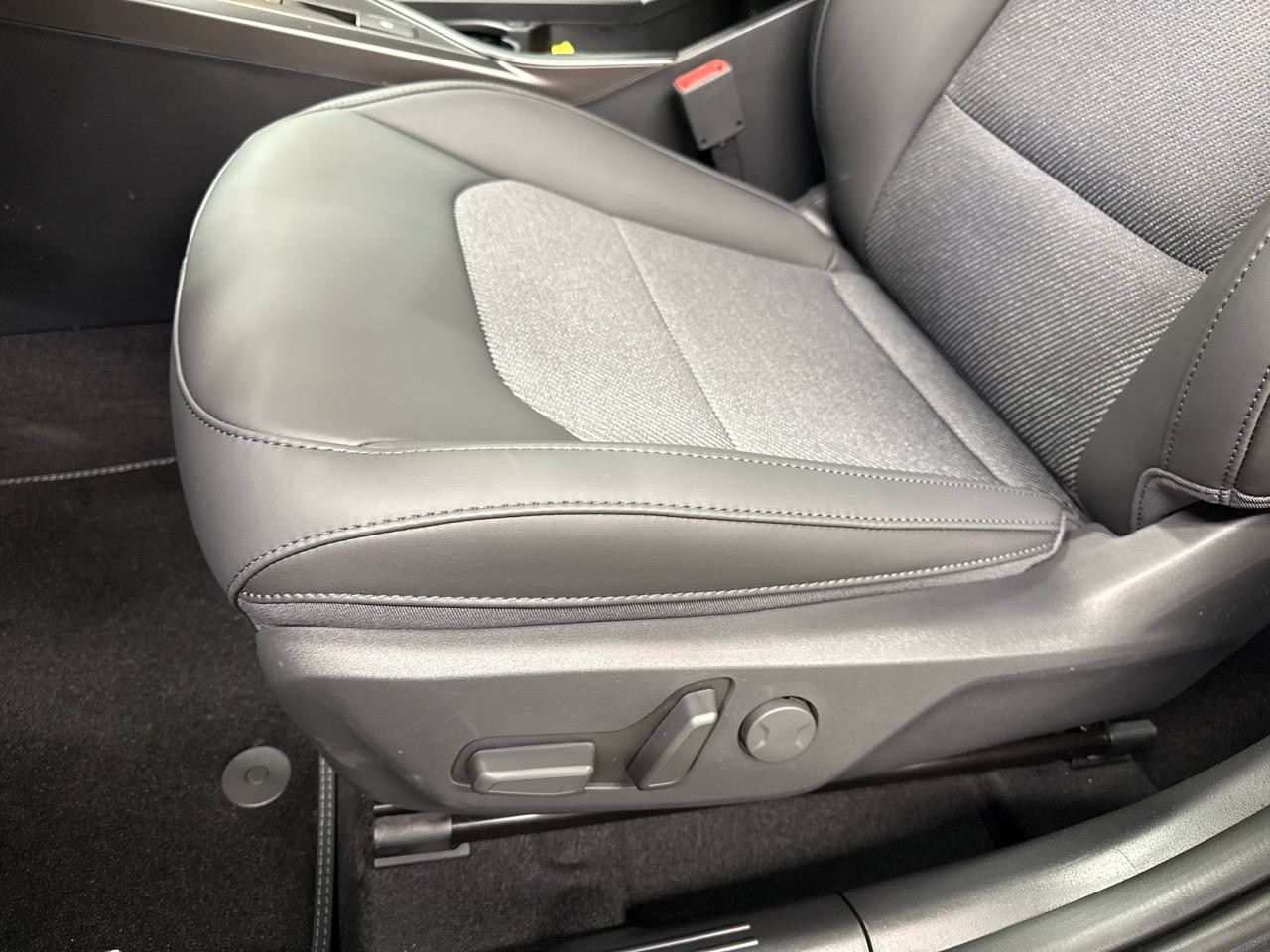 KIA Niro 1.6GDi Hybrid DCT-image-4