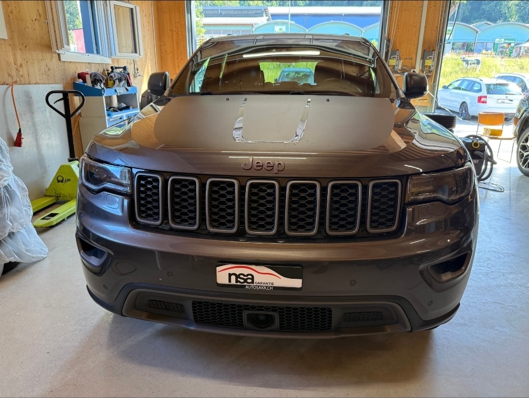 JEEP Grand Cherokee 3.0 CRD 75th Anniversary Automatic-showroom-element-1