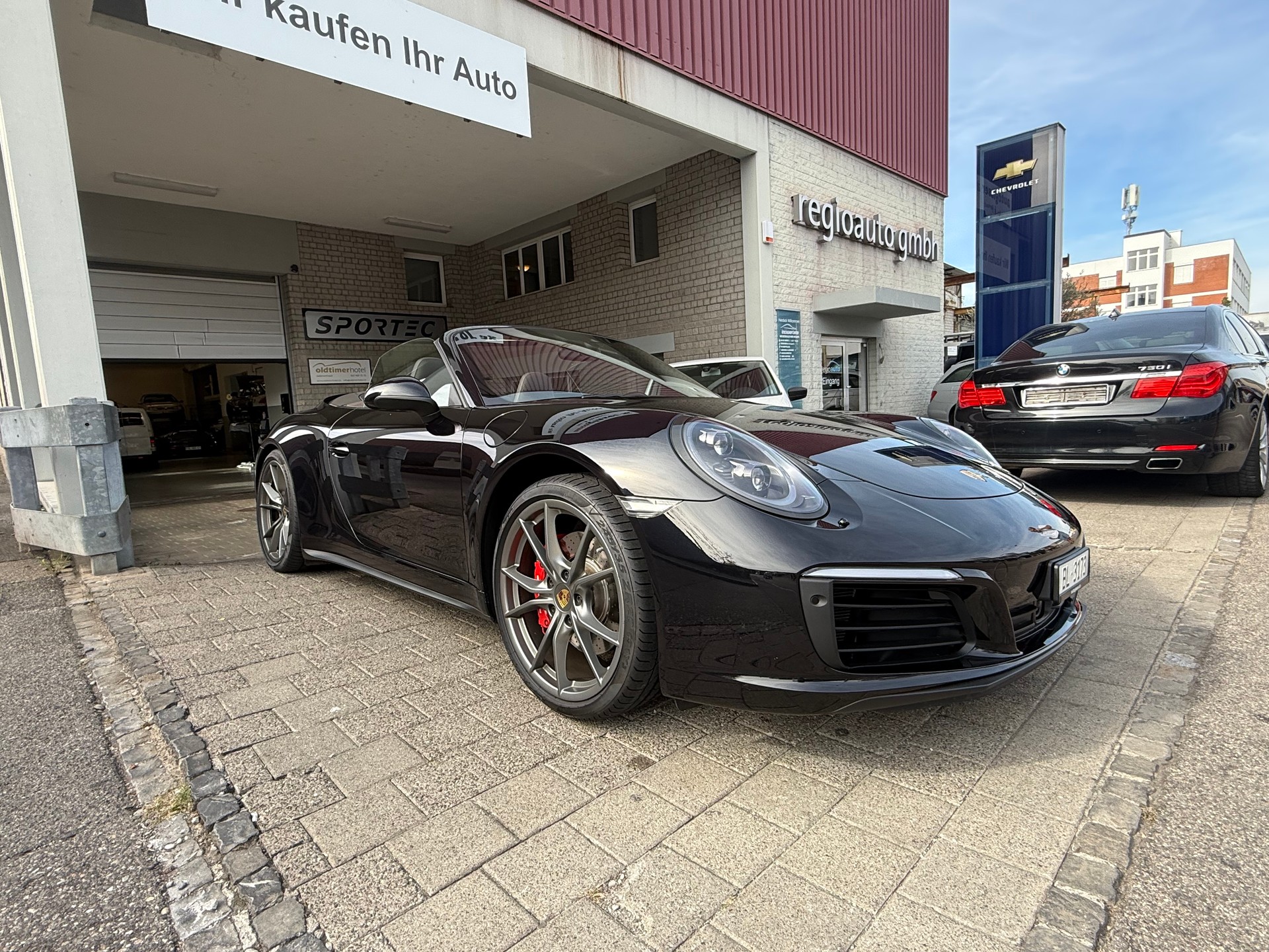 PORSCHE 911 Carrera 4S Cabrio PDK-showroom-element-2