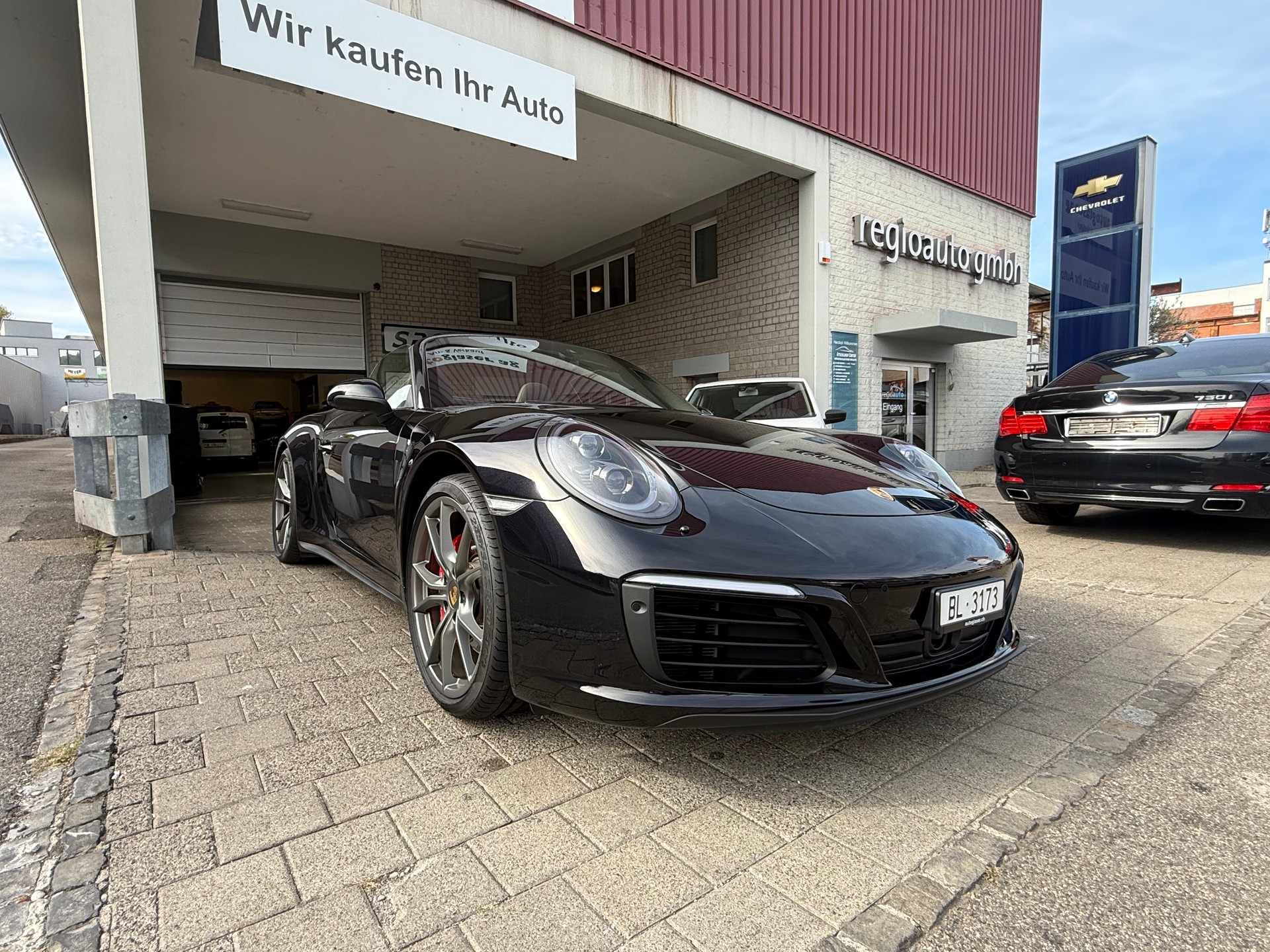 PORSCHE 911 Carrera 4S Cabrio PDK-showroom-element-1