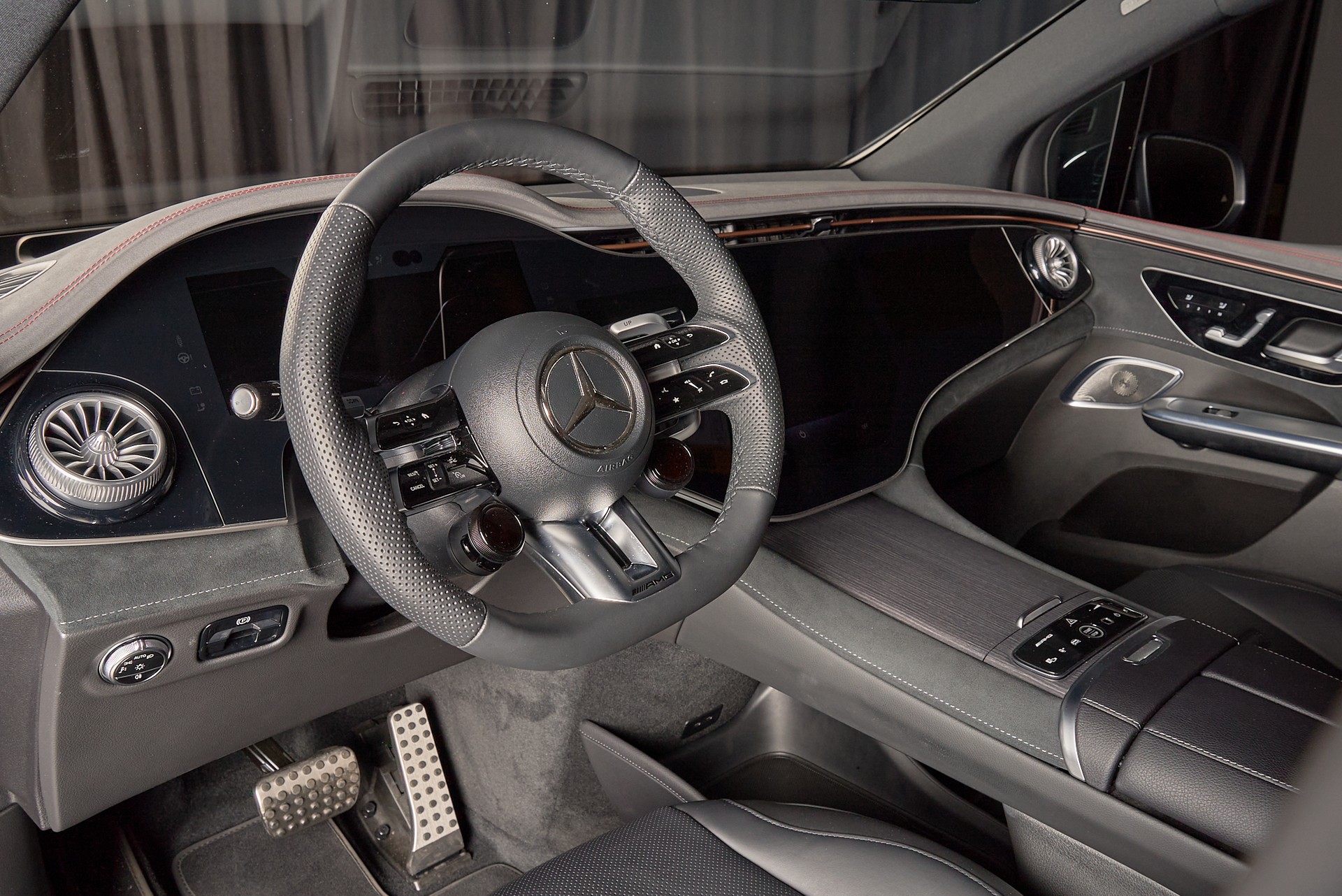 MERCEDES-BENZ EQE SUV AMG 43 4Matic Executive Edition-image-6