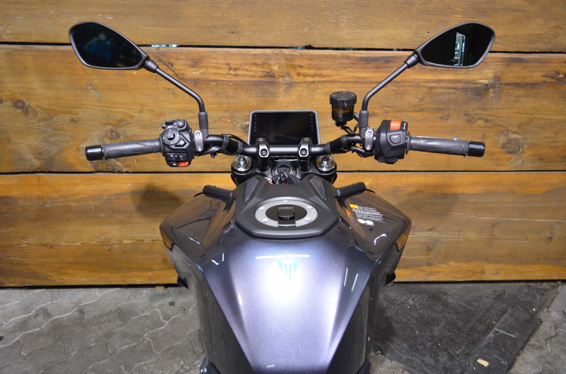 YAMAHA MT-09 ABS Y-AMT-image-2