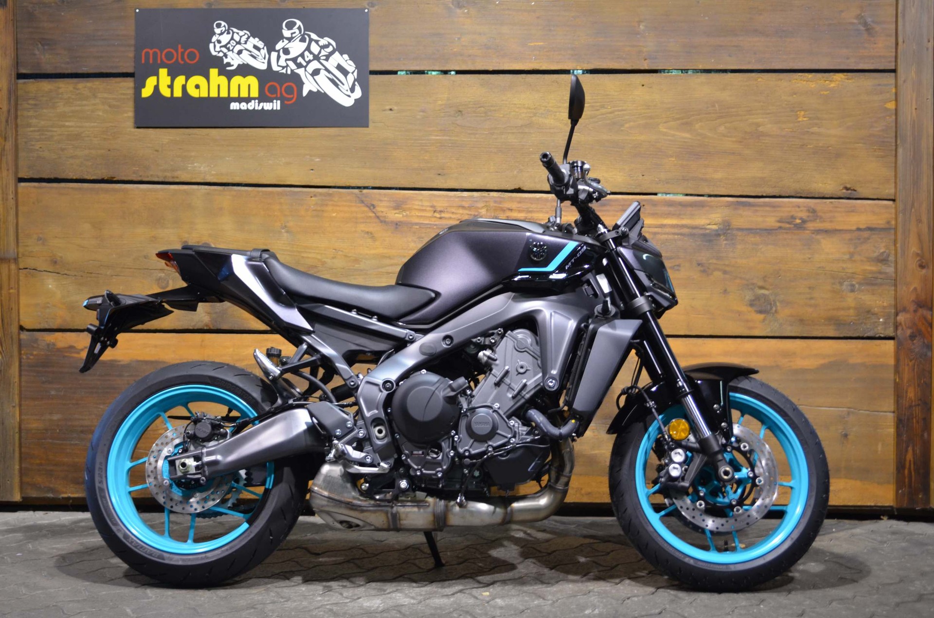YAMAHA MT-09 ABS Y-AMT-image-1