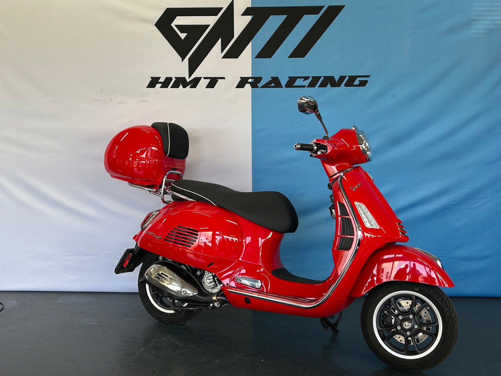PIAGGIO Vespa GTS 300 Super ABS-image-1