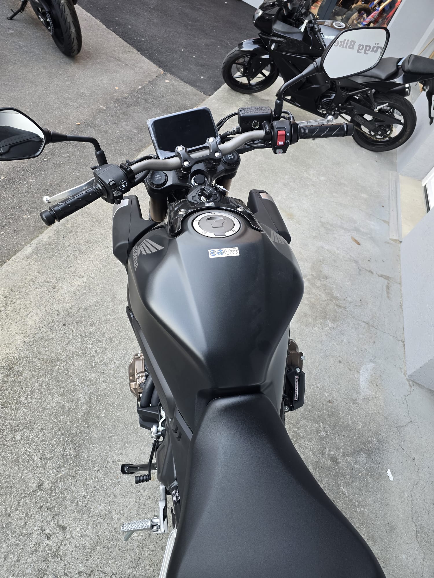 HONDA CB 650 R E-Clutch-image-5
