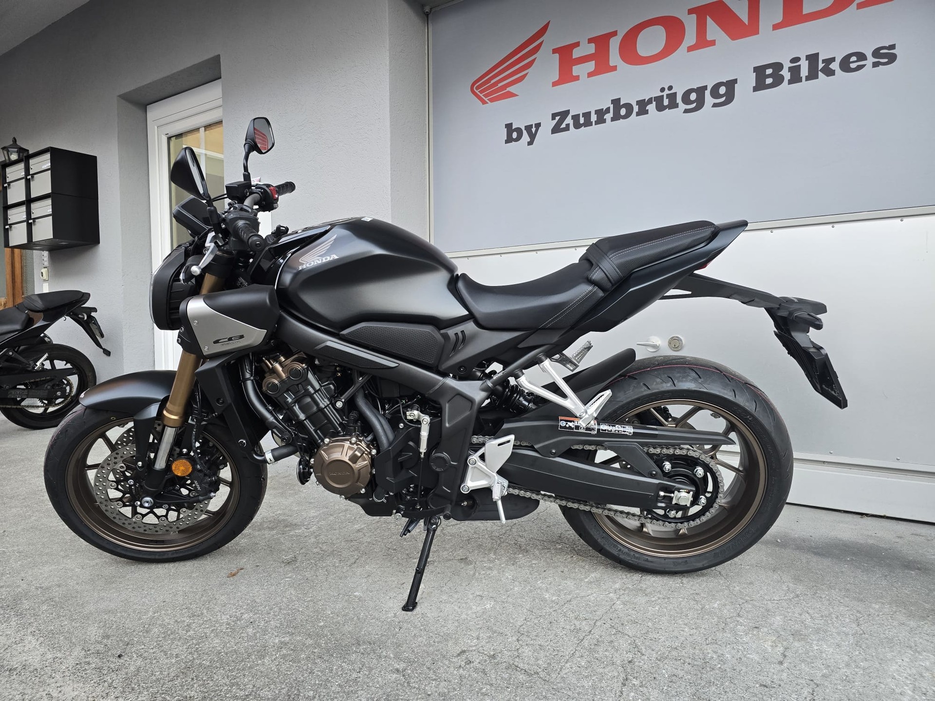 HONDA CB 650 R E-Clutch-image-1