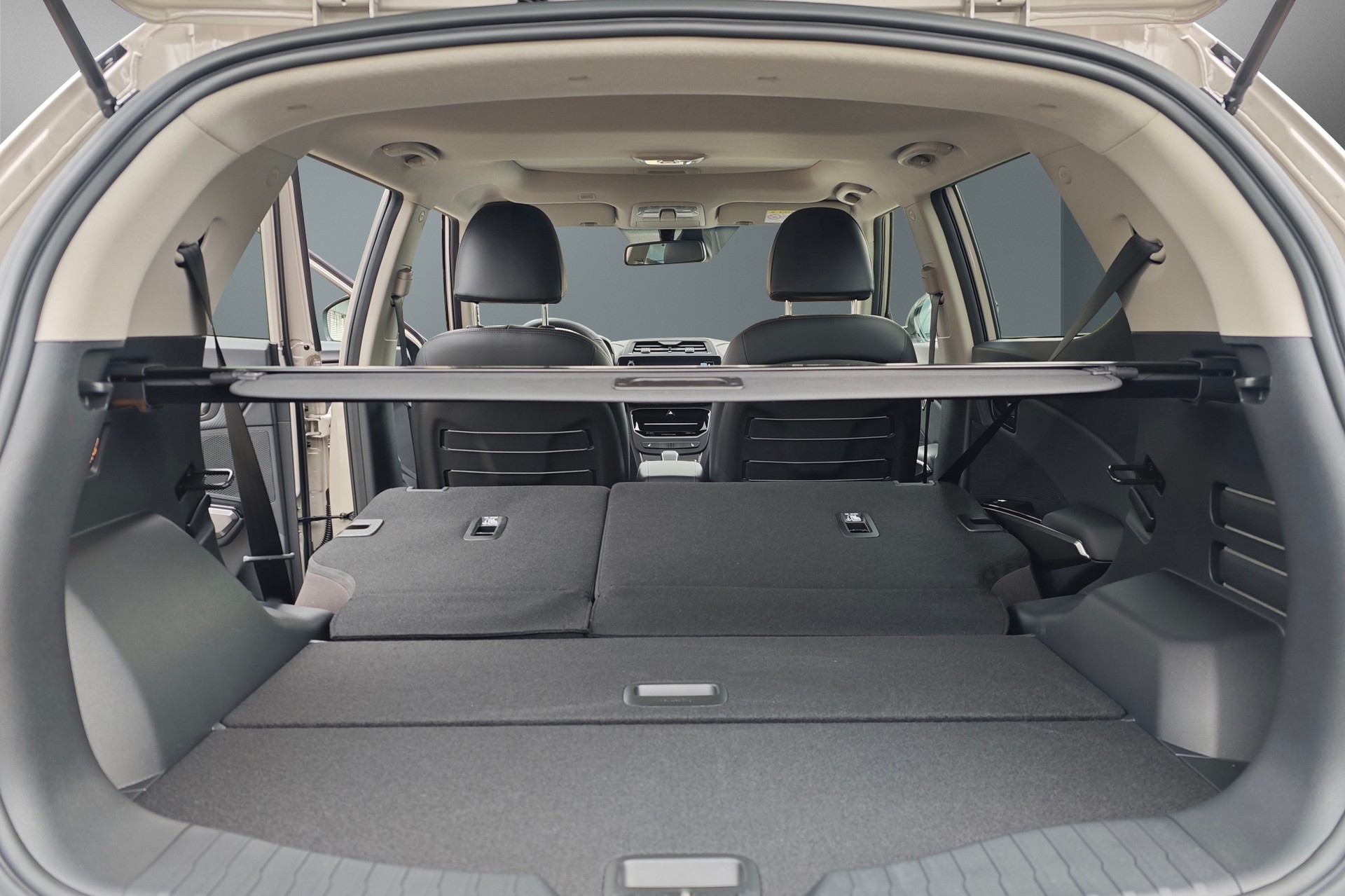 KGM-SsangYong Tivoli 1.5 T GDI Titanium 4WD Automat-image-15