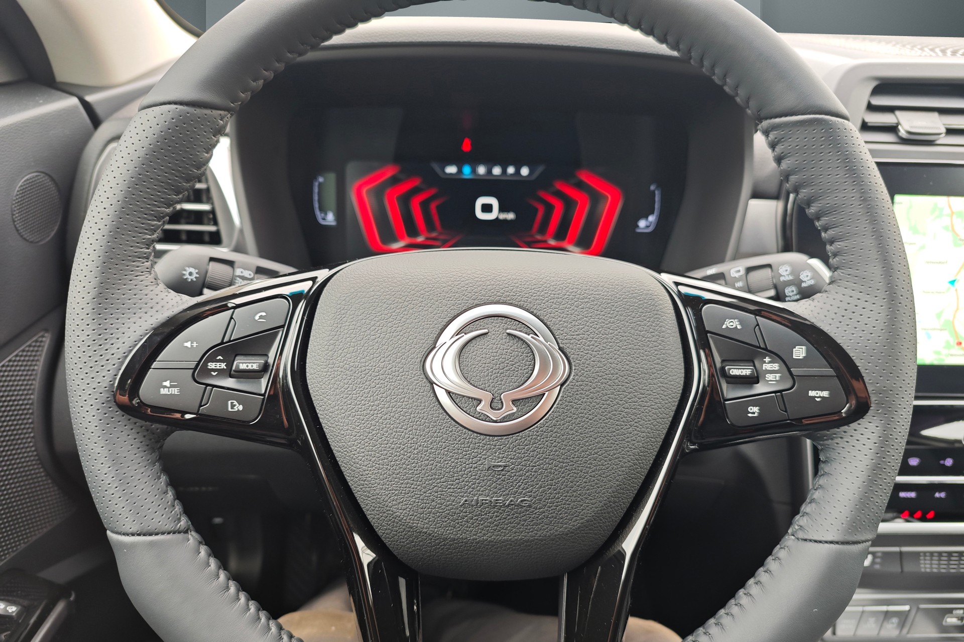 KGM-SsangYong Tivoli 1.5 T GDI Titanium 4WD Automat-image-10