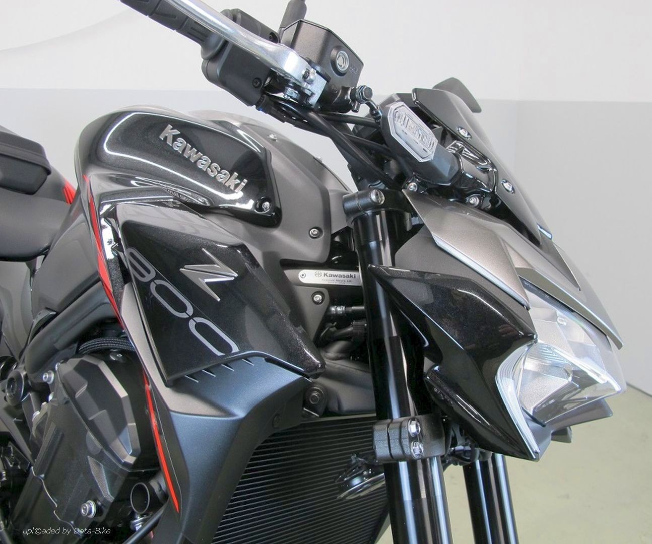 KAWASAKI Z900-image-4