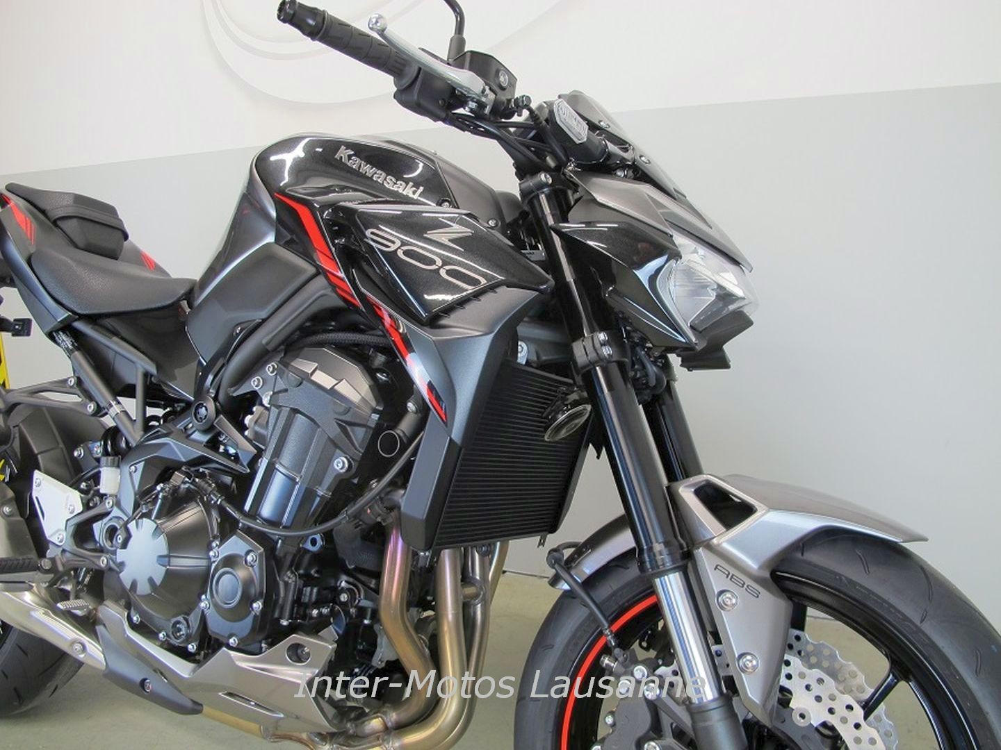 KAWASAKI Z900-image-3