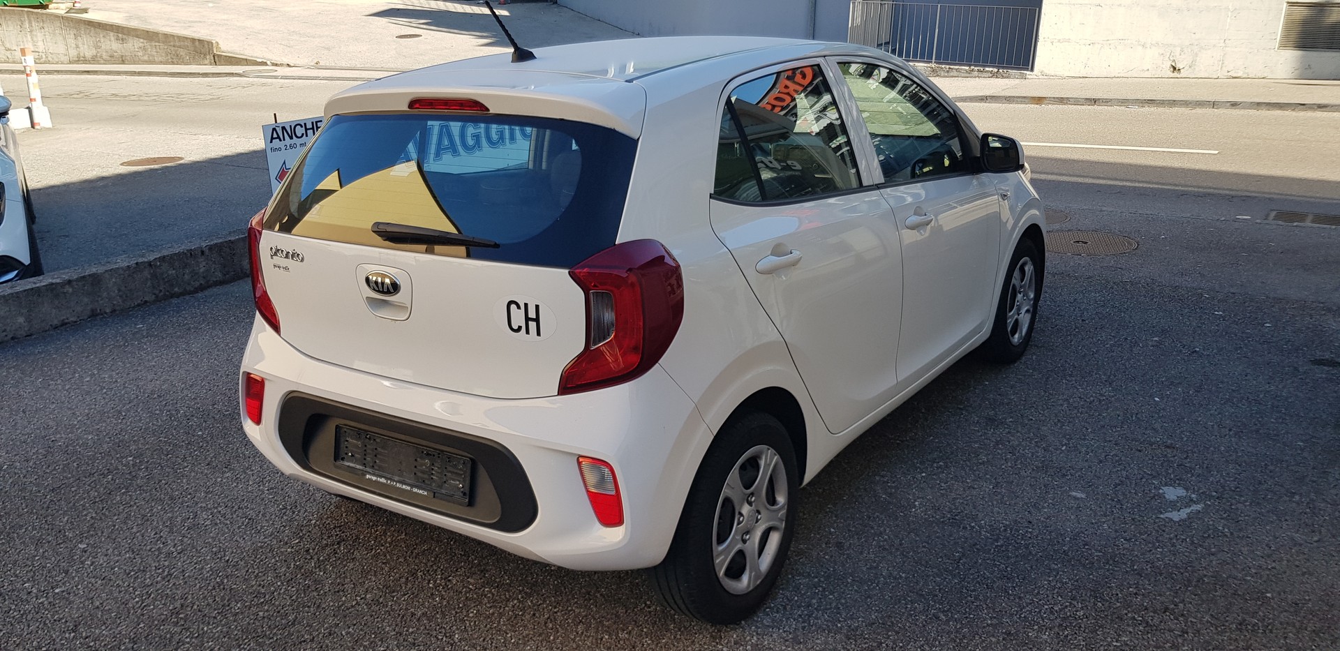 KIA Picanto 1.0 CVVT Classic-image-4