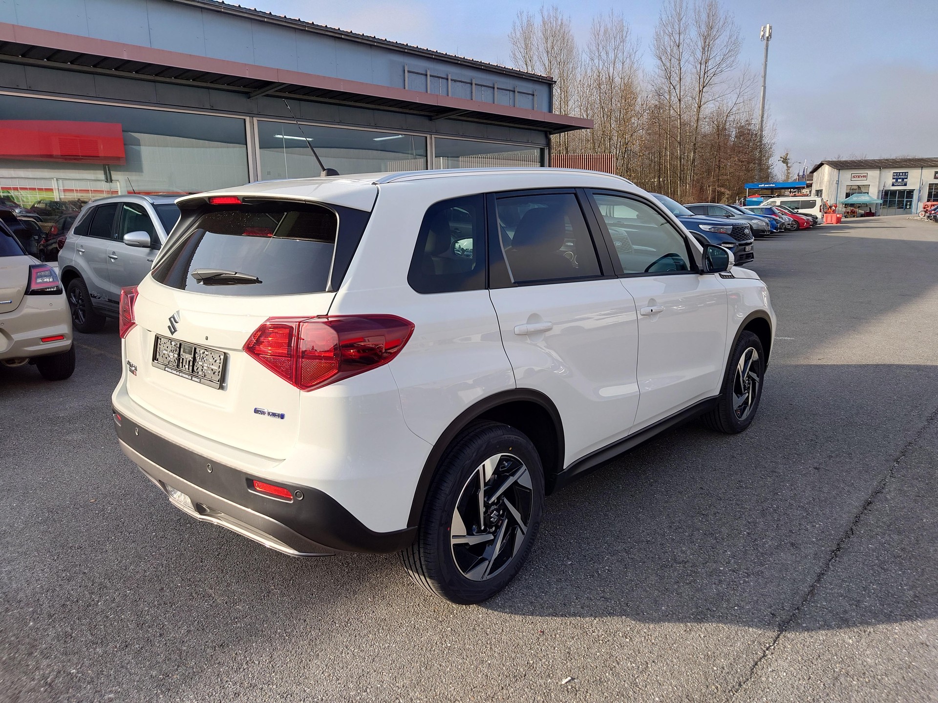SUZUKI Vitara 1.4 T Compact Top Hybrid 4x4-showroom-element-2