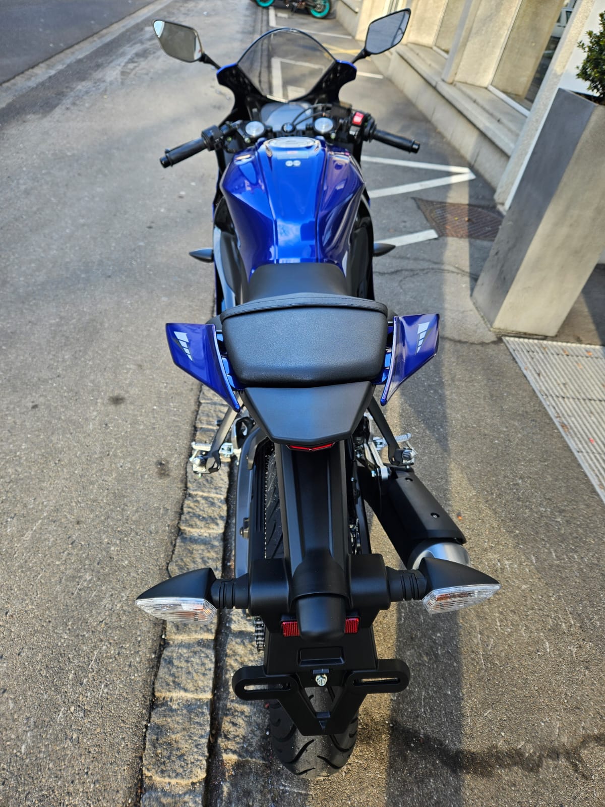YAMAHA YZF-R 125 ABS-image-9