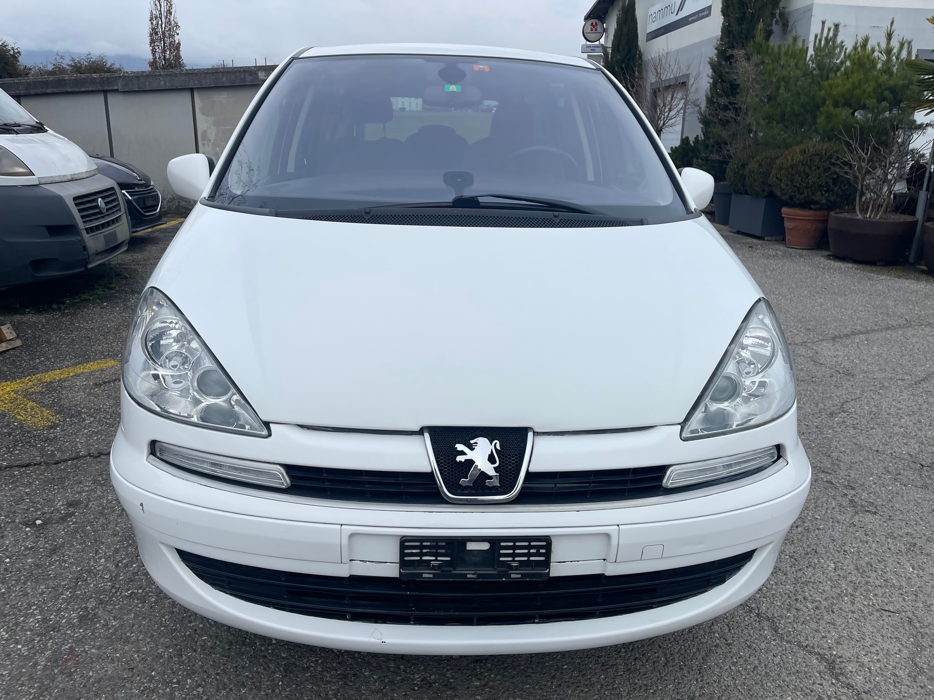 PEUGEOT 807 2.0 16V HDi Family+ Tiptronic