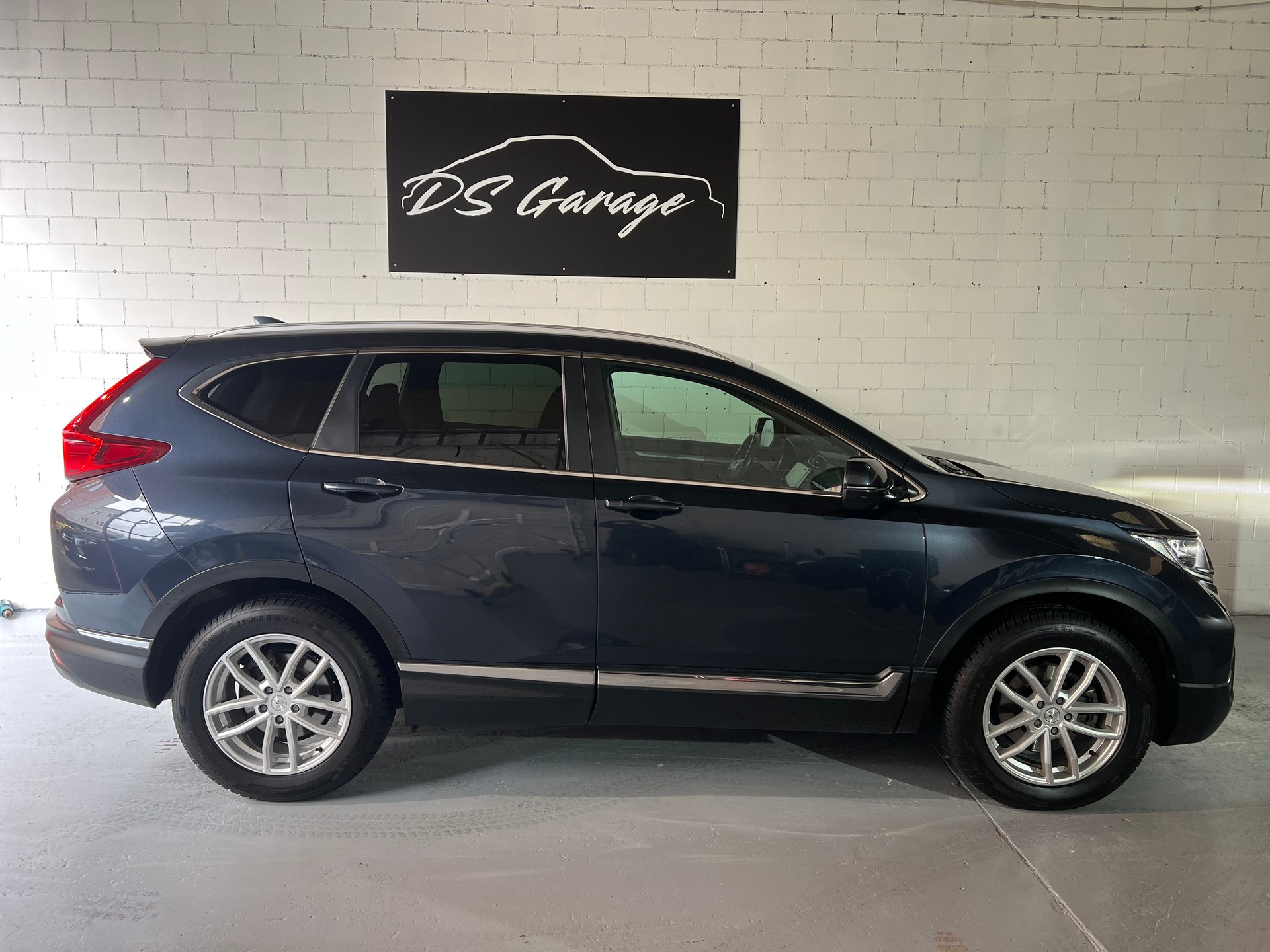 HONDA CR-V 2.0i MMD Hybrid Executive 4WD Automatic-image-4