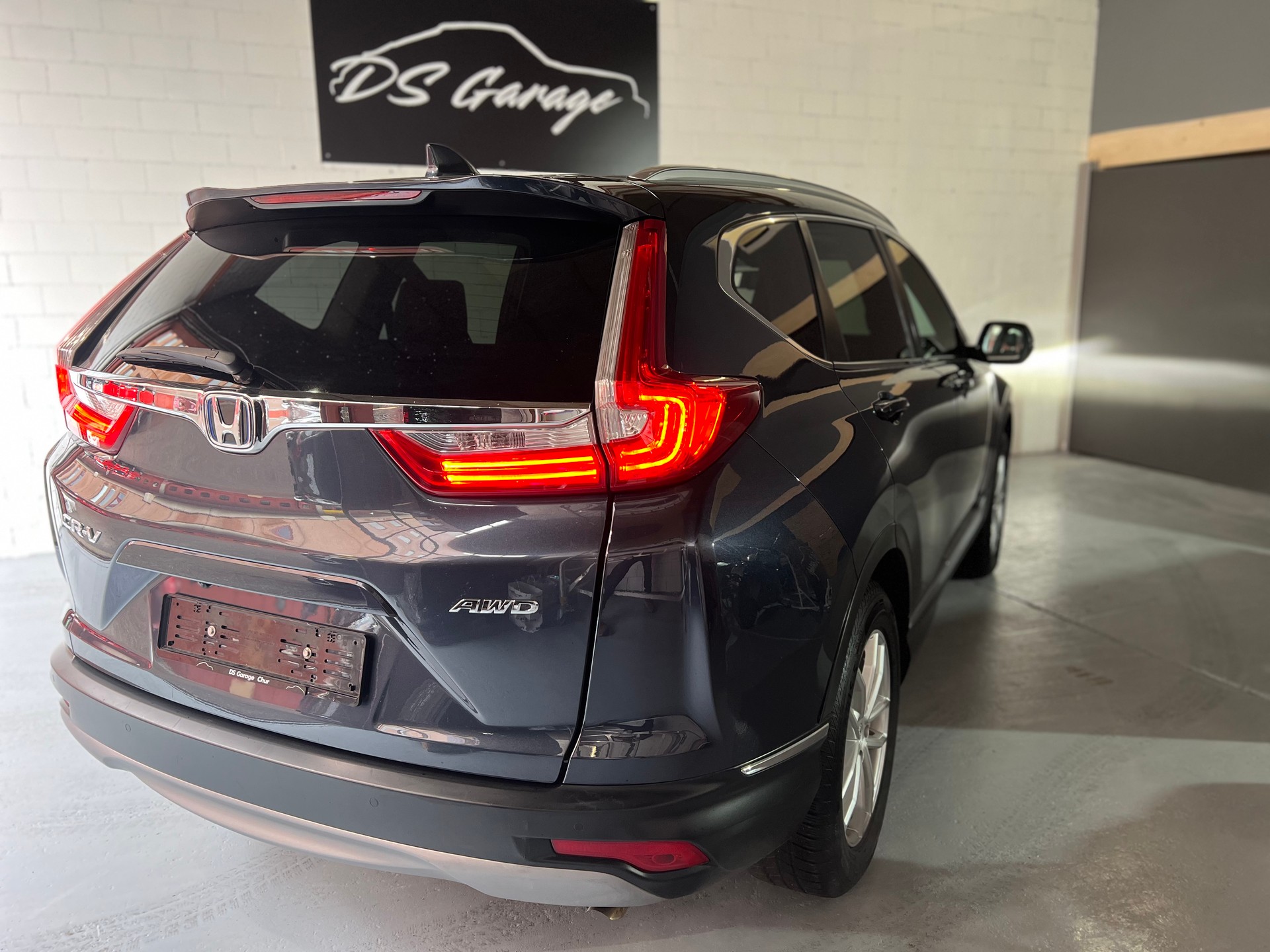HONDA CR-V 2.0i MMD Hybrid Executive 4WD Automatic-image-5
