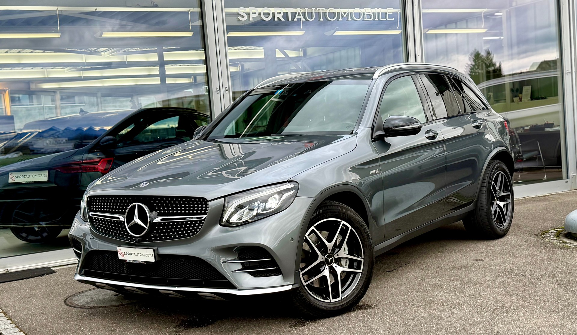 MERCEDES-BENZ GLC 43 AMG 4Matic 9G-Tronic-showroom-element-1
