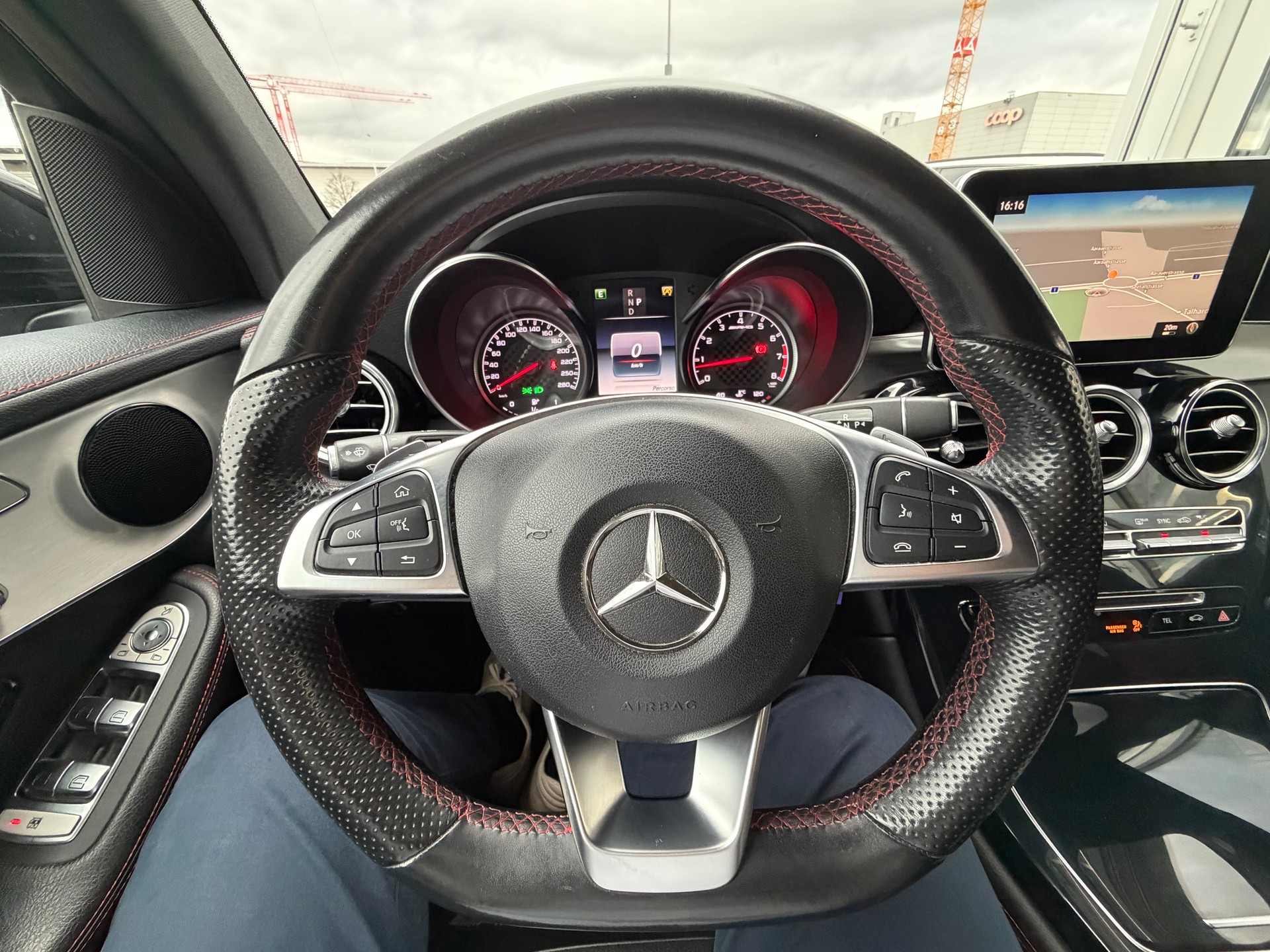 MERCEDES-BENZ GLC 43 AMG 4Matic 9G-Tronic-image-16