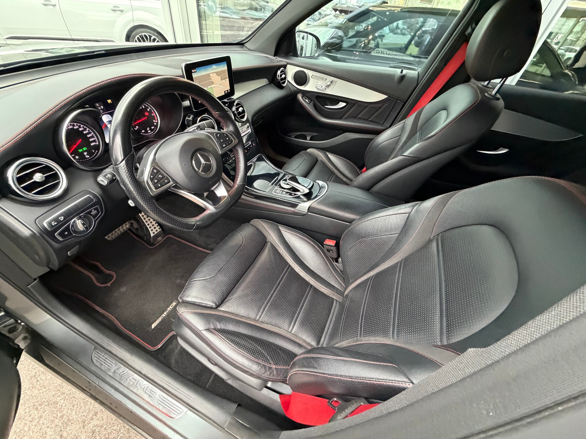 MERCEDES-BENZ GLC 43 AMG 4Matic 9G-Tronic-image-14