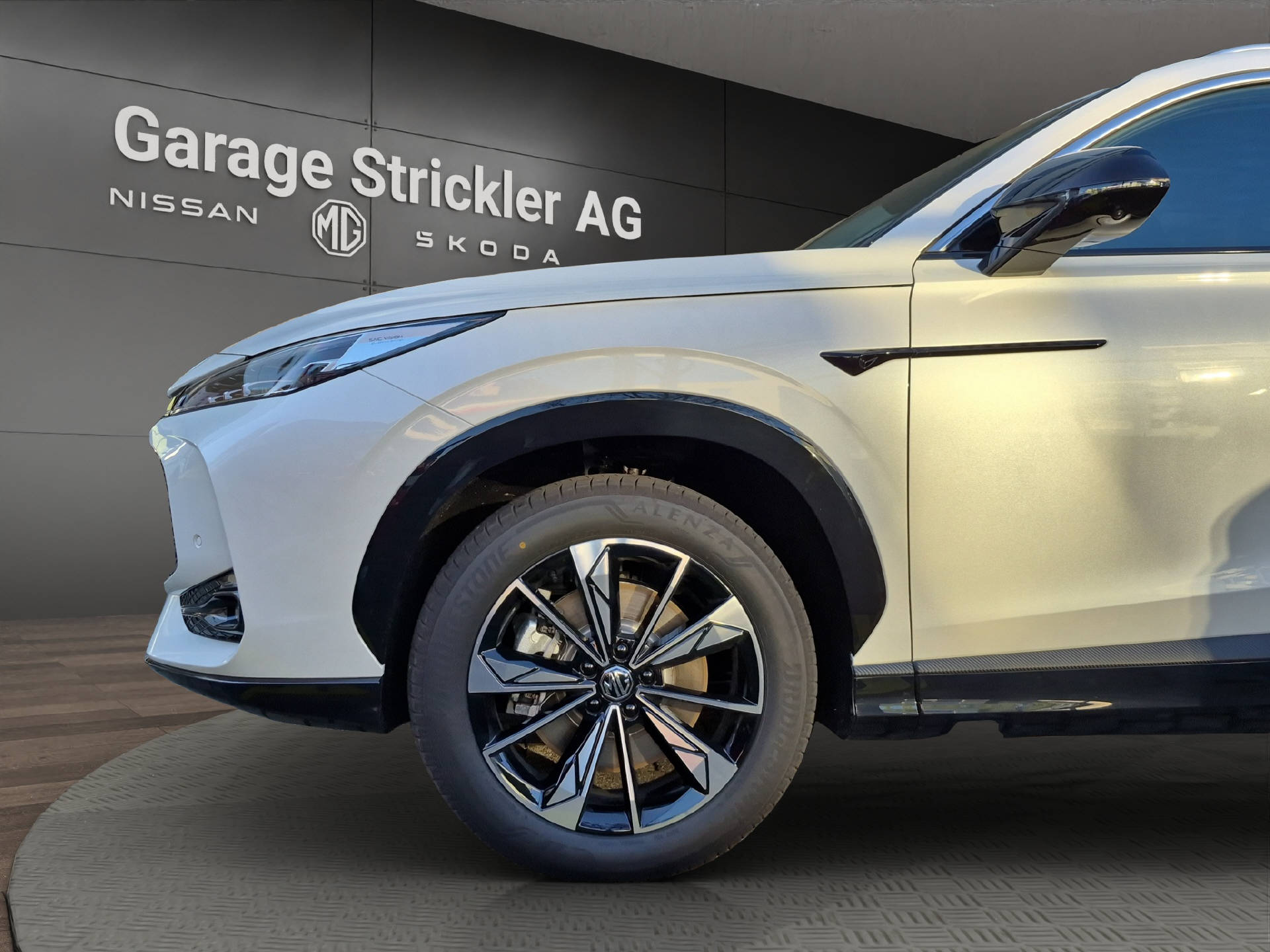 MG HS 1.5 Hybrid Luxury-image-8