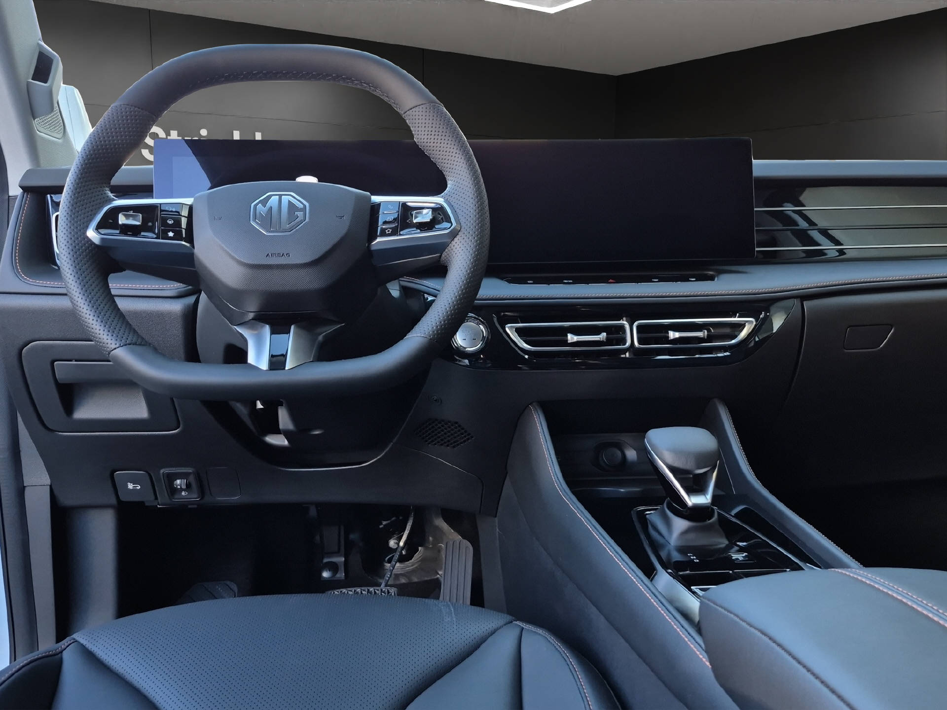 MG HS 1.5 Hybrid Luxury-image-10