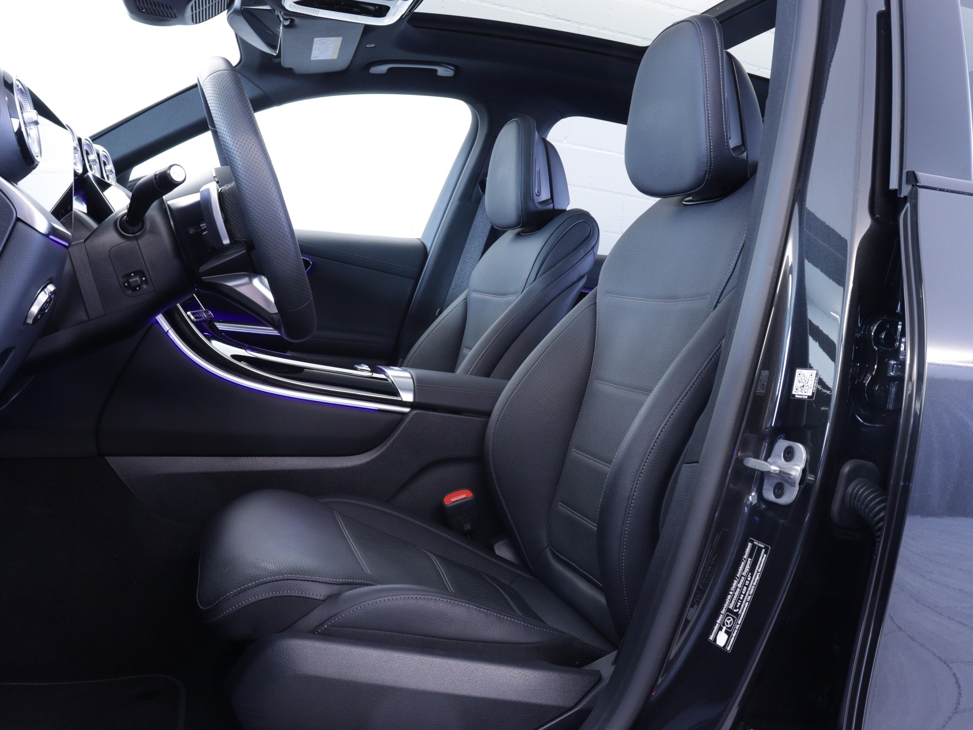 MERCEDES-BENZ GLC 400 e EQ Star AMG Line 4matic-image-7
