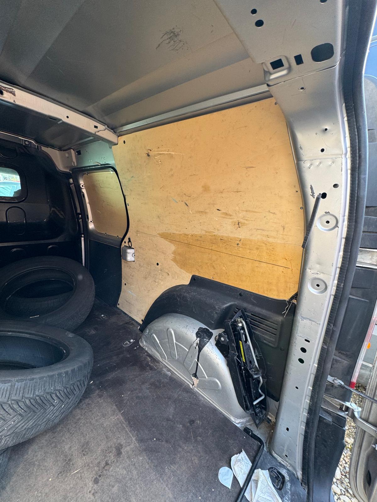 RENAULT Kangoo Medium dCi 110 ENERGY Business-image-15