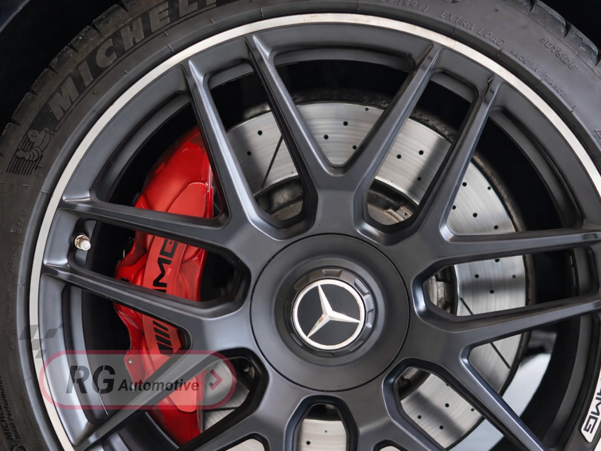 MERCEDES-BENZ E 63 AMG S 4 Matic 9G-Tronic-image-4
