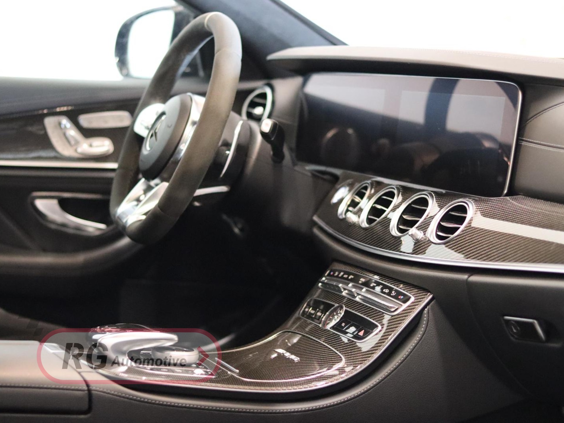 MERCEDES-BENZ E 63 AMG S 4 Matic 9G-Tronic-image-13