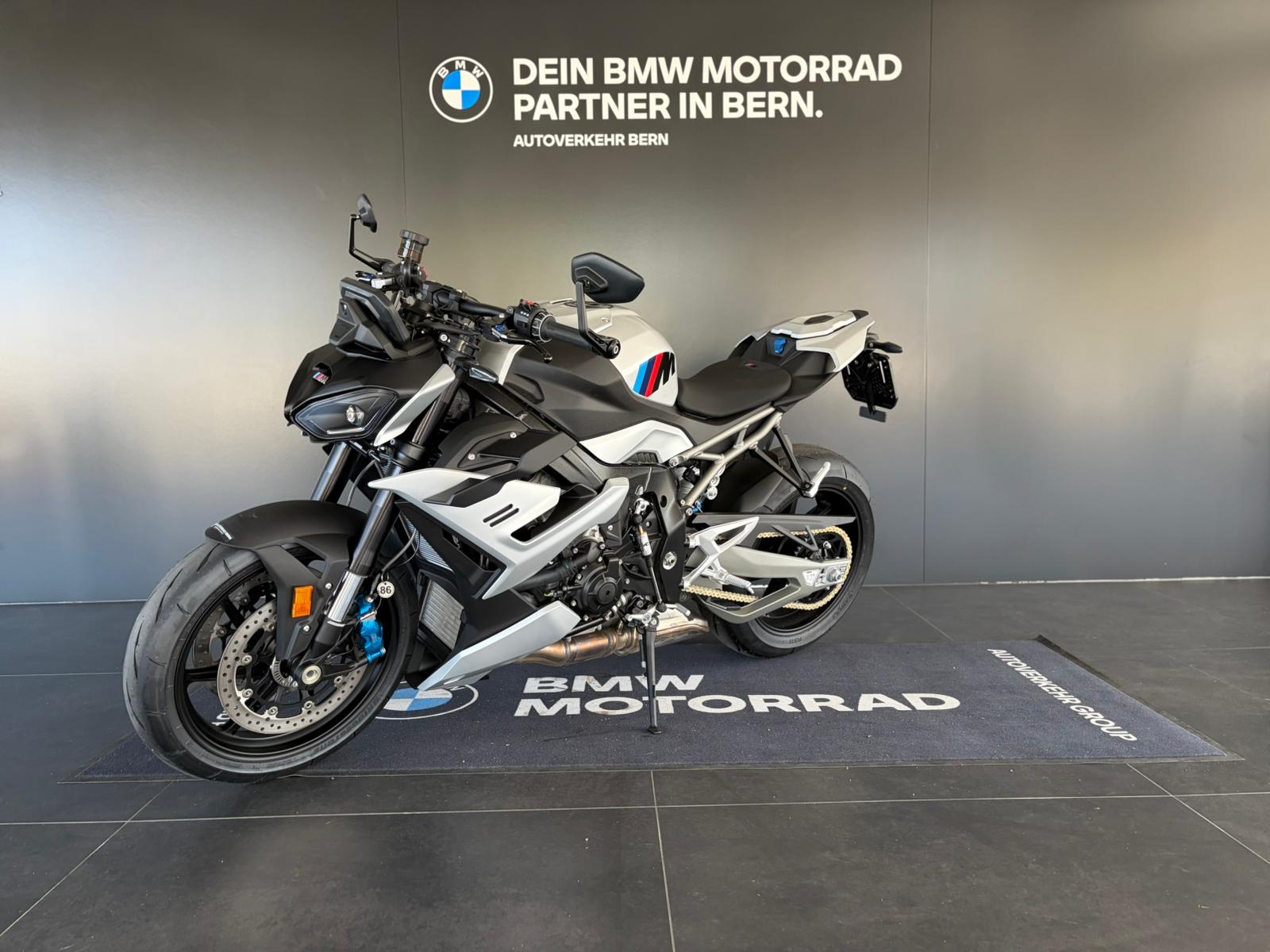 BMW M 1000 R-image-2